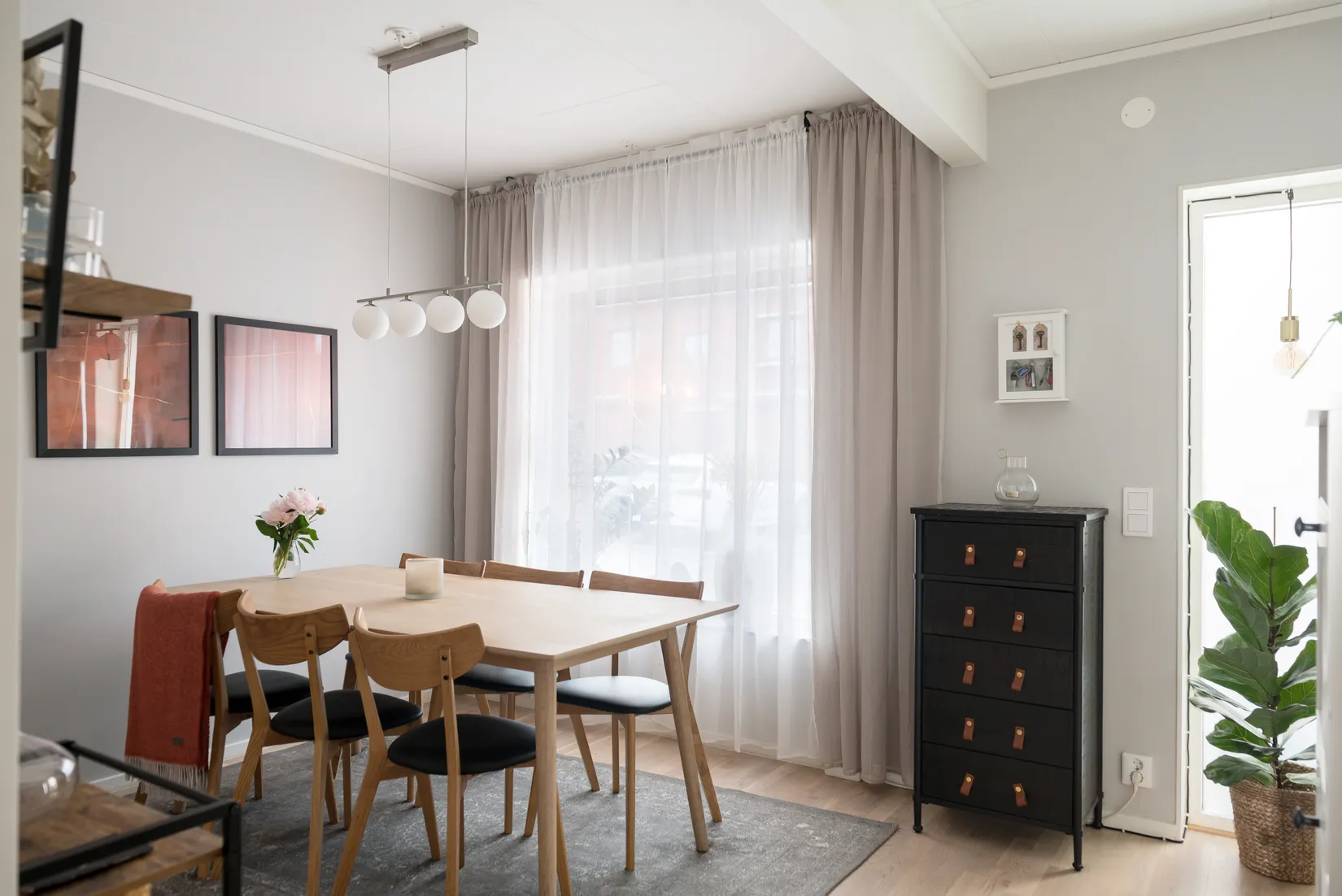Bostadsrätt, Radhus, Klockarebovägen 42, Bålsta Frösundavik, Håbo