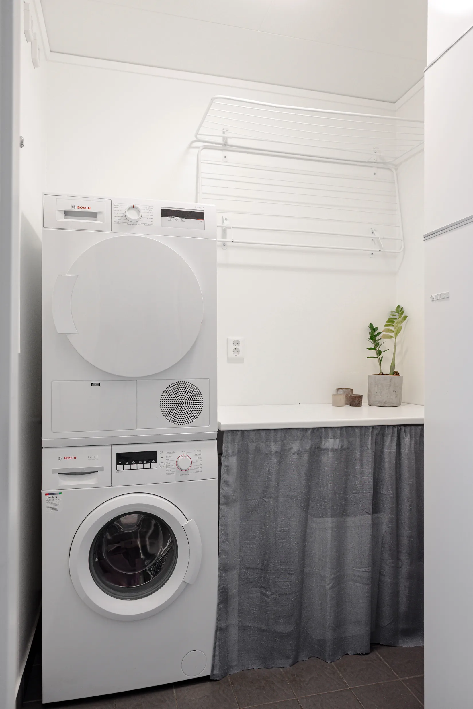 Bostadsrätt, Radhus, Klockarebovägen 42, Bålsta Frösundavik, Håbo