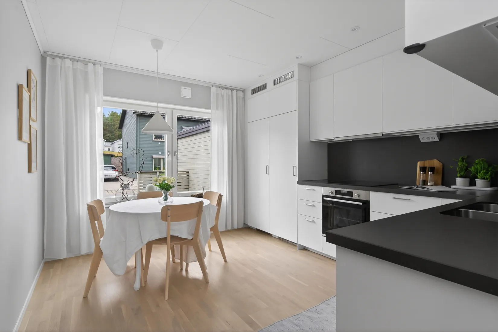 Bostadsrätt, Radhus, Pennygränd 16, Täljö, Österåker