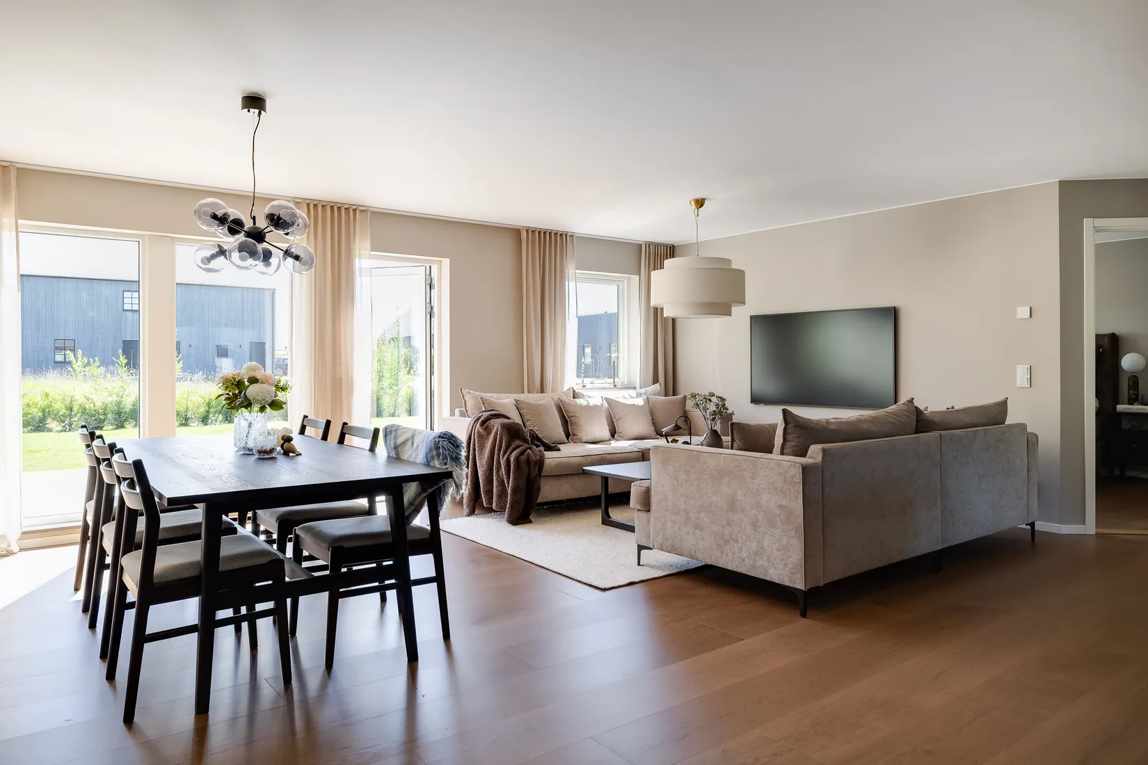 Villa, Klövergatan 9, Gröna Sörby, Kumla