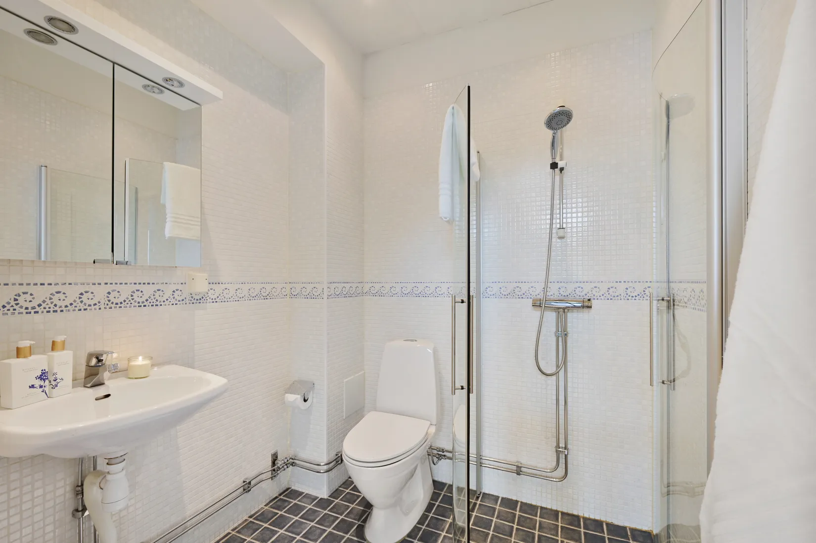 Radhus, Åkertegsgränd 12, Sundby, Stockholm
