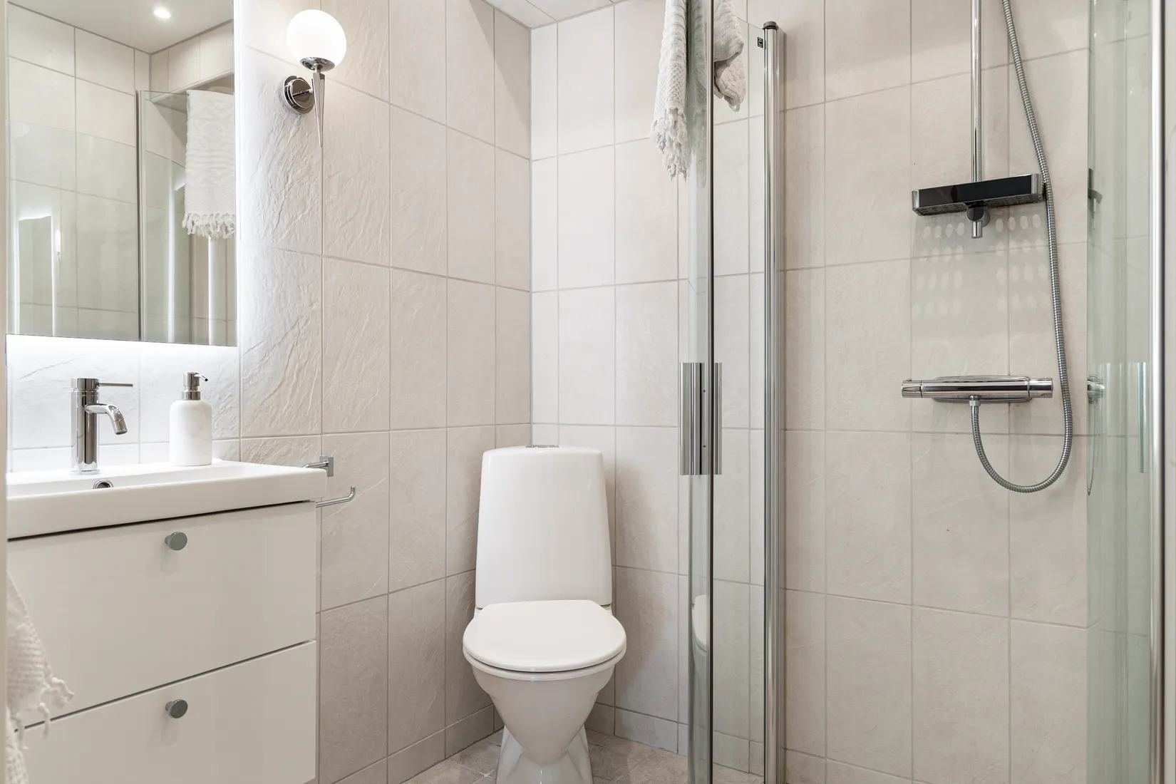 Villa, Radhus, Höjdgatan 143, Mölndal - Stensjön, Mölndal
