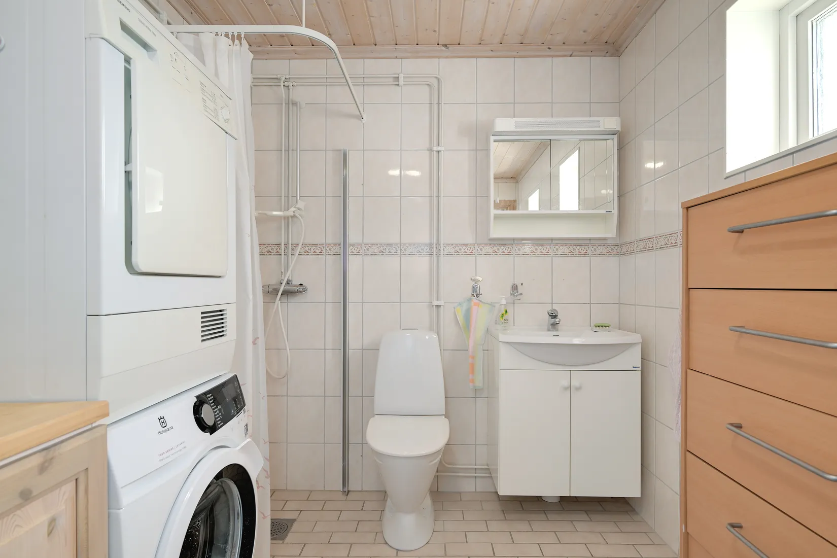 Villa, Radhus, Mastvägen 22, Täfteå, Umeå