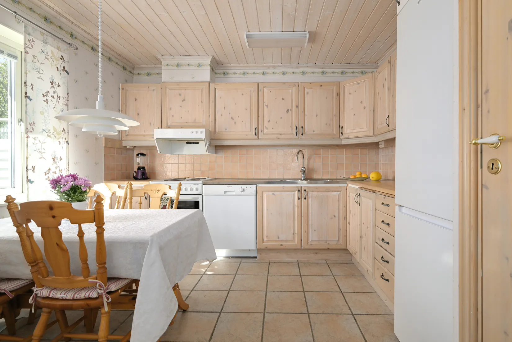 Villa, Radhus, Mastvägen 22, Täfteå, Umeå