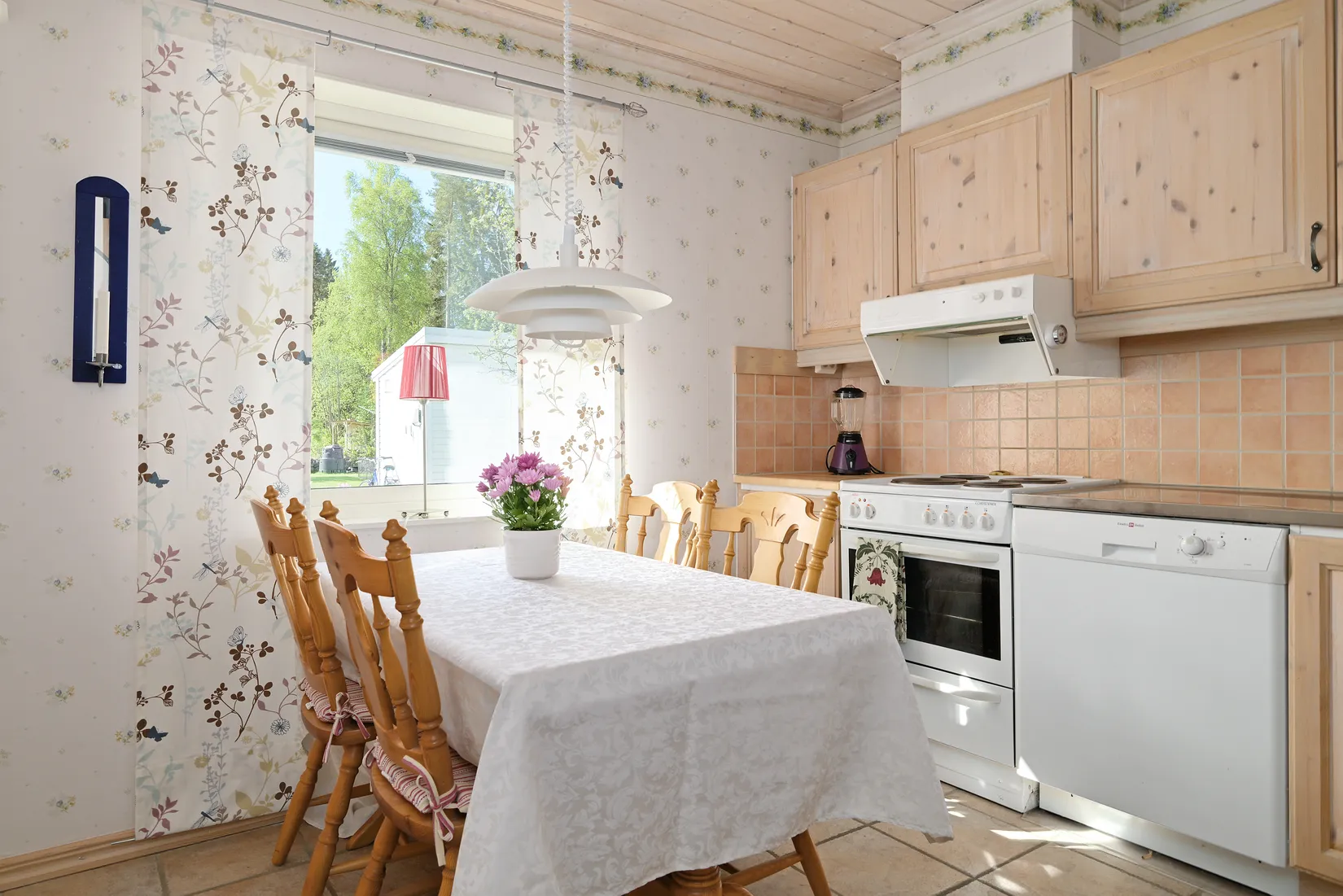 Villa, Radhus, Mastvägen 22, Täfteå, Umeå