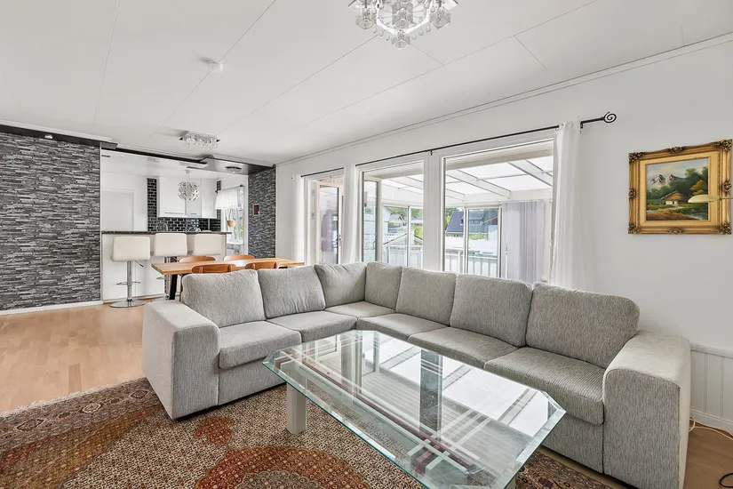 Villa, Bärnstensvägen 5, Skälby, Järfälla
