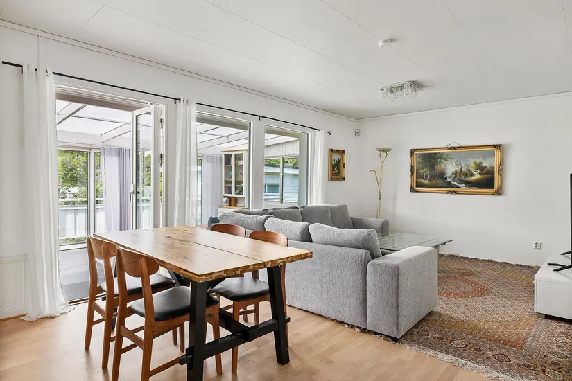 Villa, Bärnstensvägen 5, Skälby, Järfälla