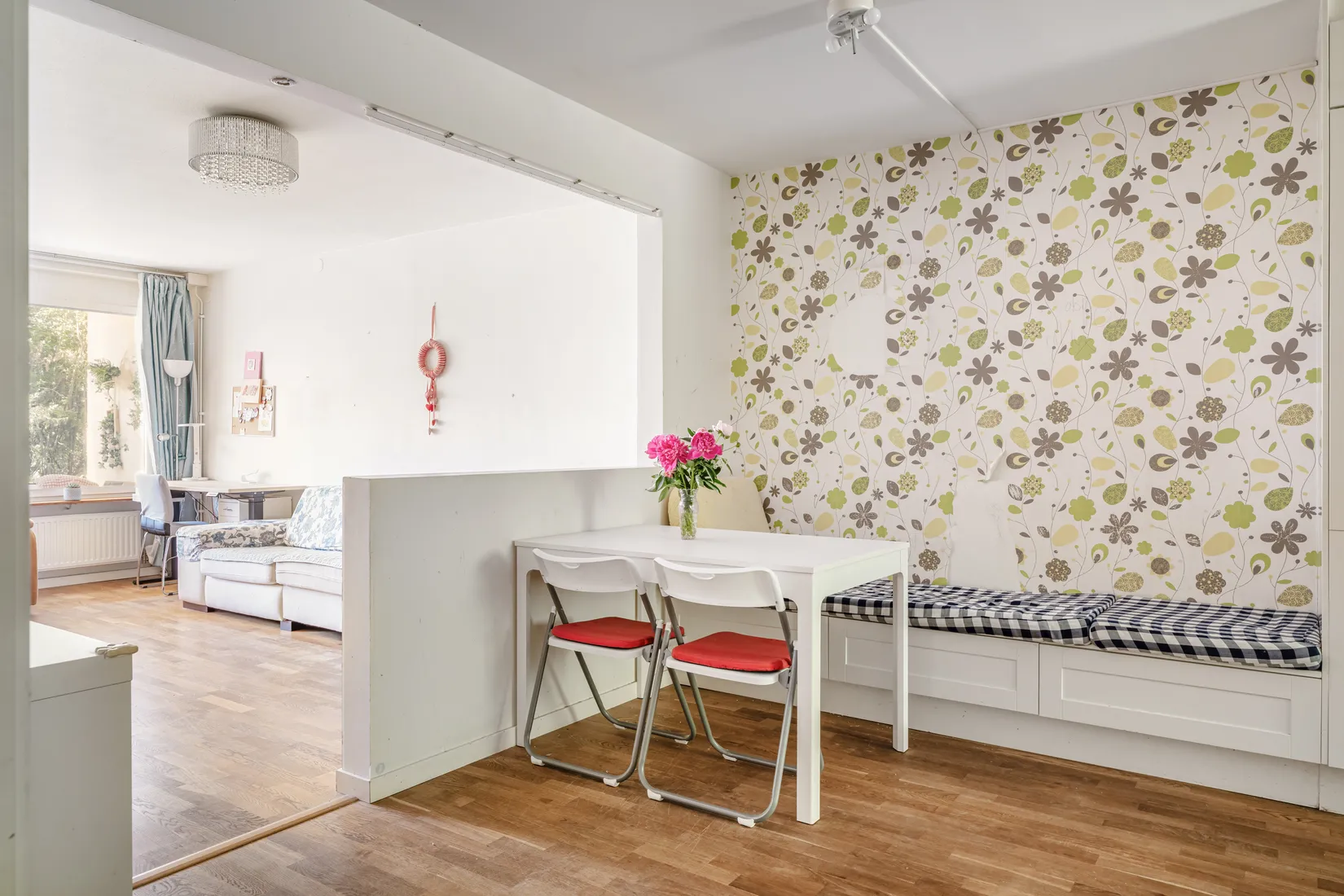 Bostadsrätt, Lomvägen 609, Kärrdal, Sollentuna