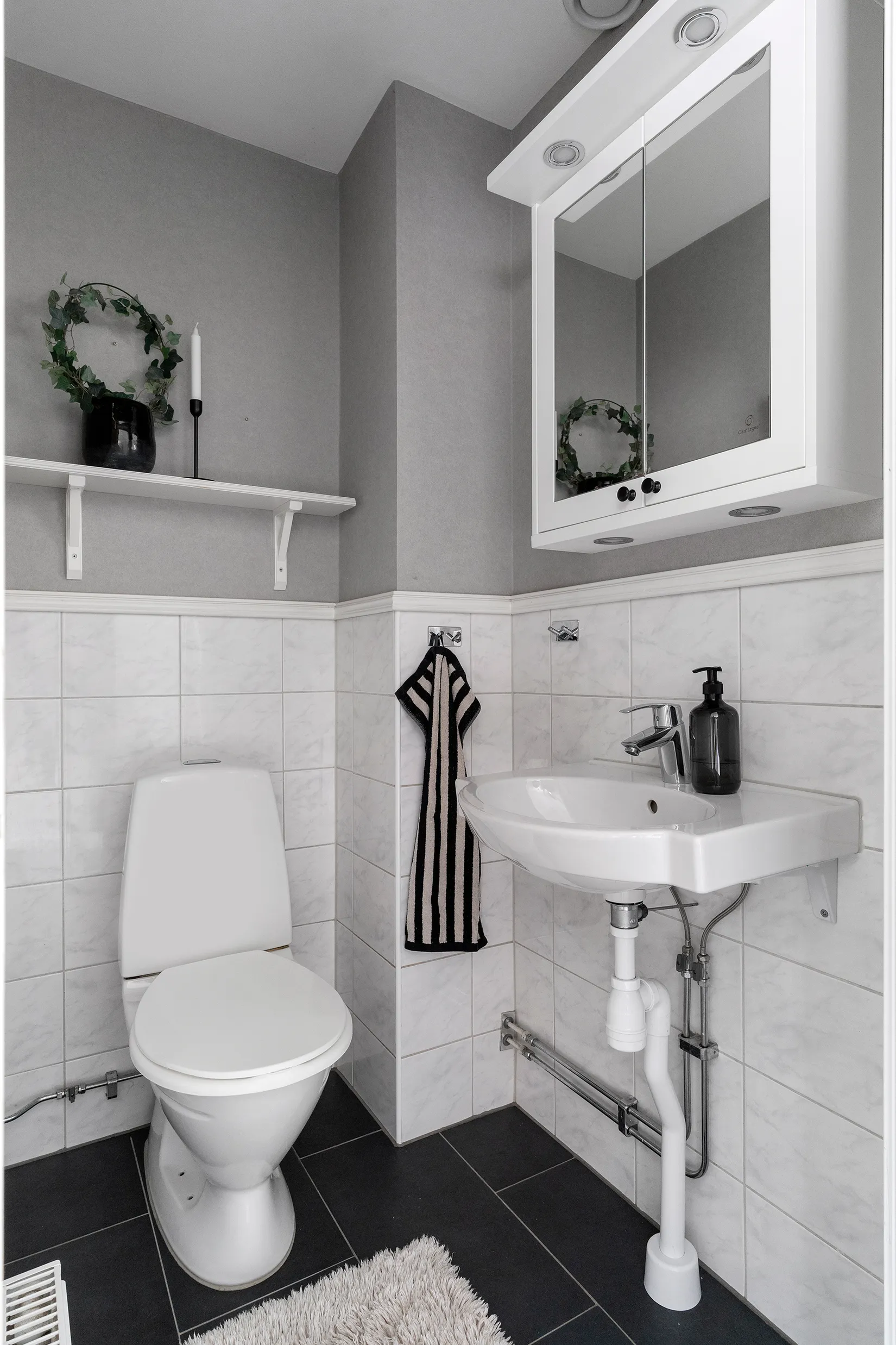 Bostadsrätt, Radhus, Bigården 98, Göta, Lilla Edet