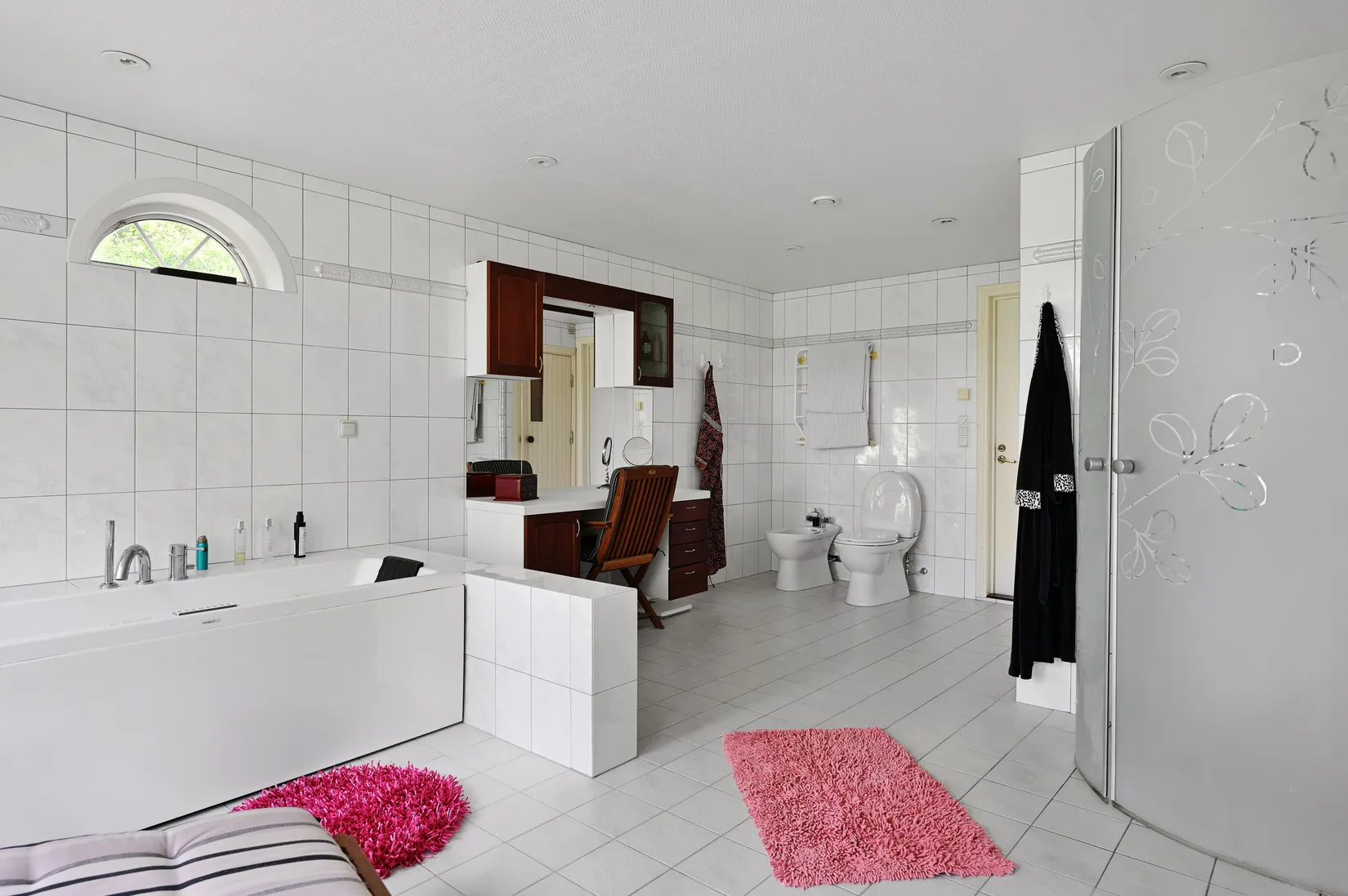 Villa, Allévägen 18, Ekerö Sommarstad, Ekerö