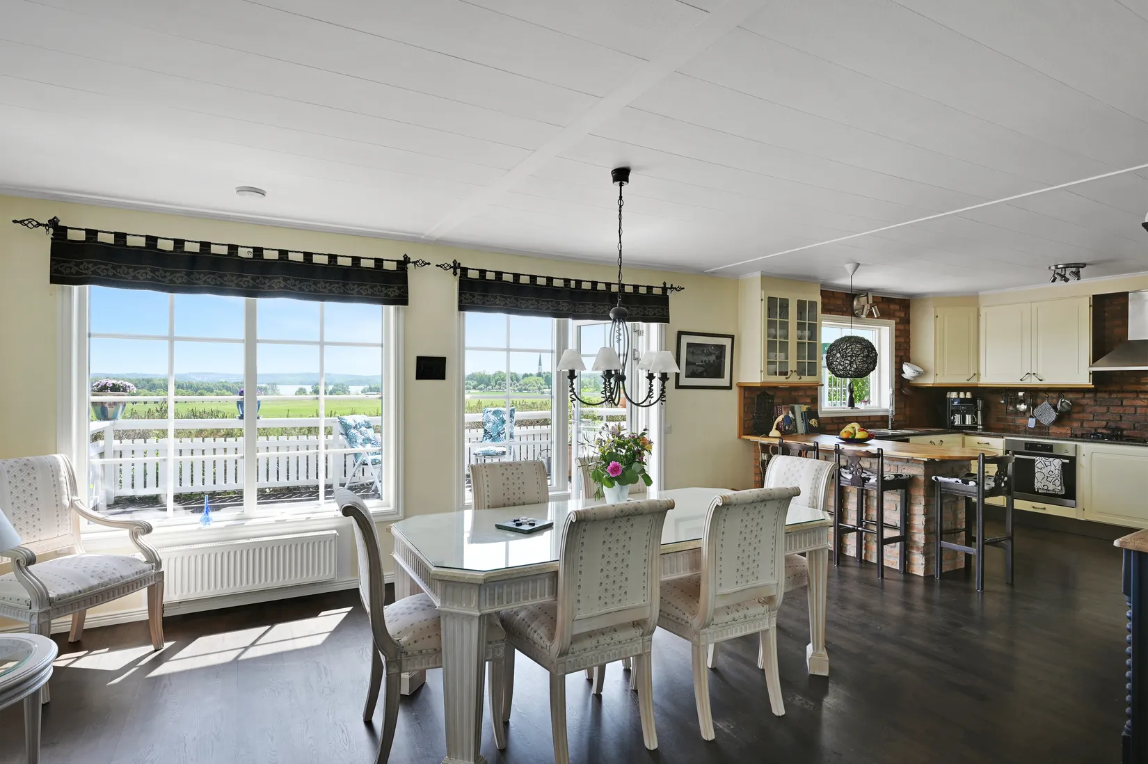 Villa, Allévägen 18, Ekerö Sommarstad, Ekerö