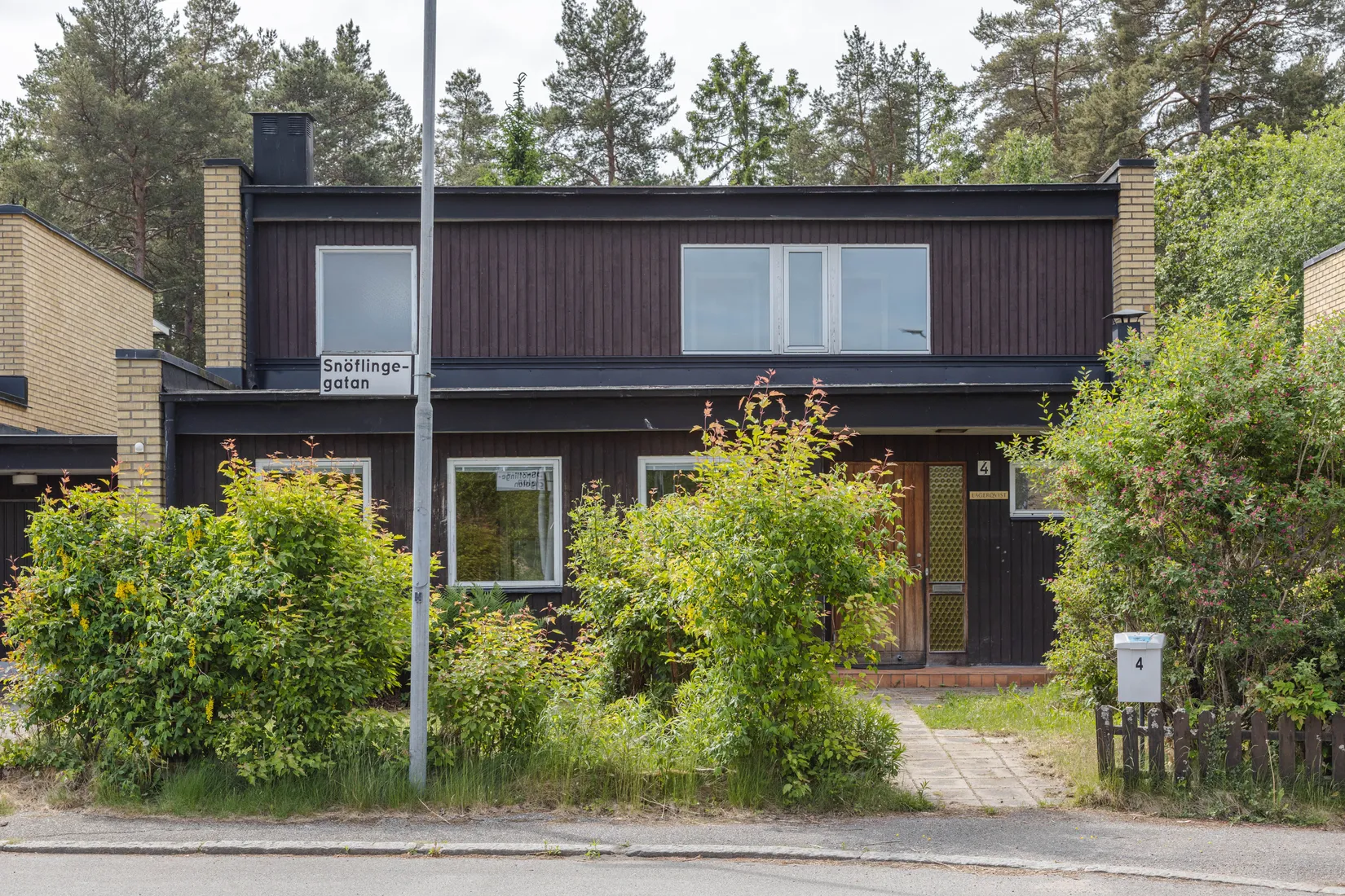 Radhus, Snöflingegatan 4, Talltorp, Västerås