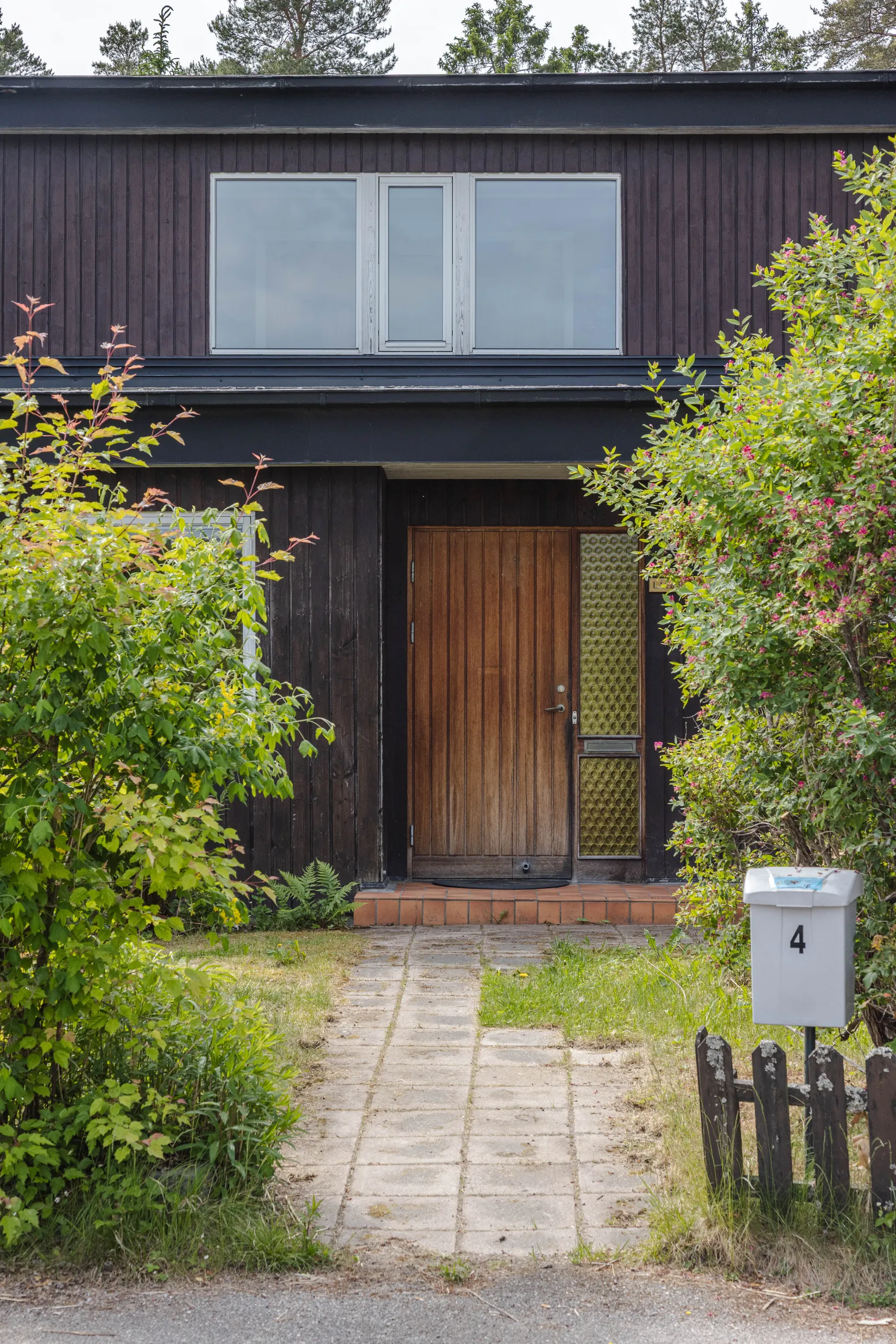 Radhus, Snöflingegatan 4, Talltorp, Västerås