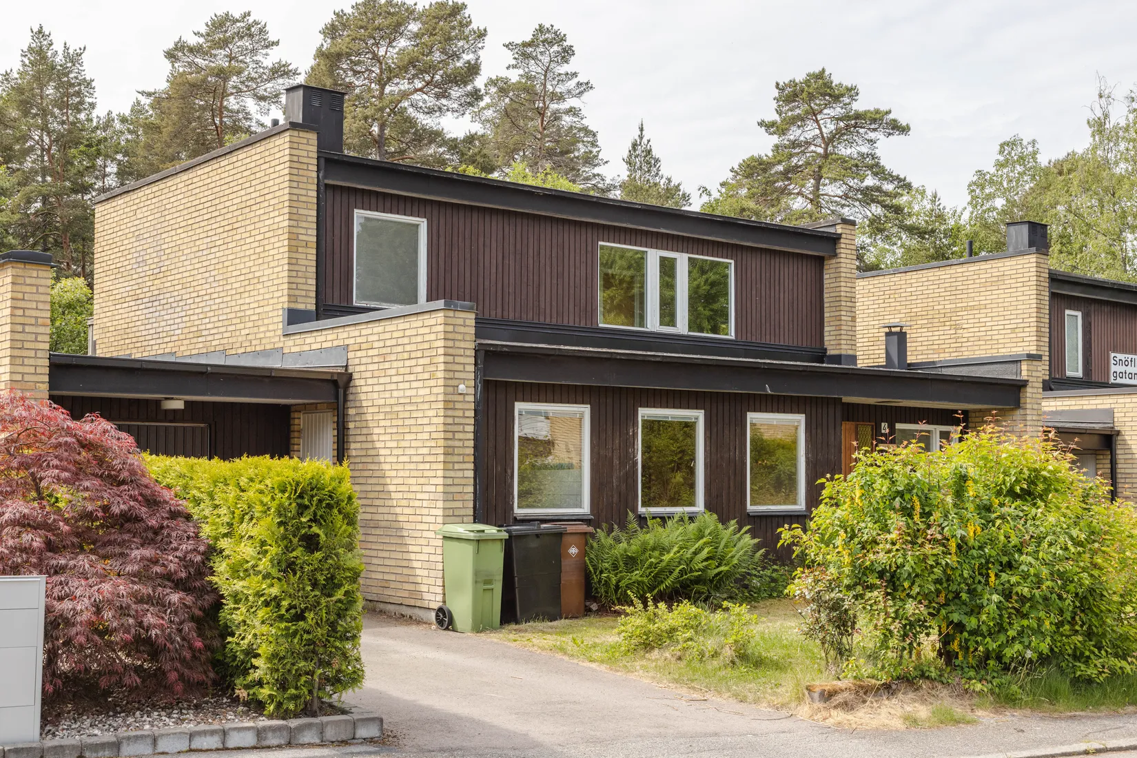 Radhus, Snöflingegatan 4, Talltorp, Västerås