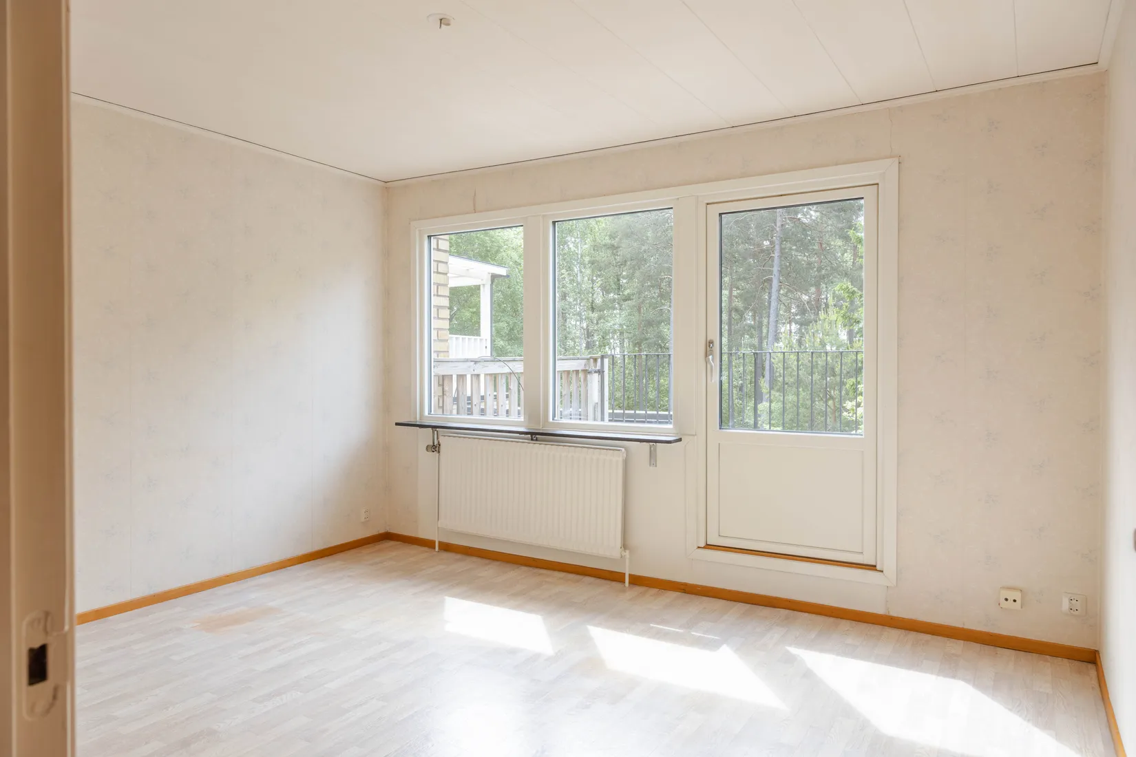 Radhus, Snöflingegatan 4, Talltorp, Västerås
