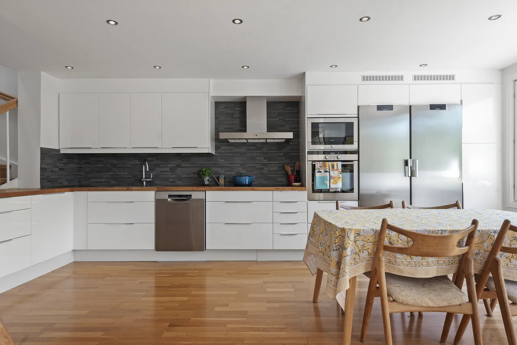 Villa, Radhus, Cypressvägen 52, Enebyberg, Danderyd
