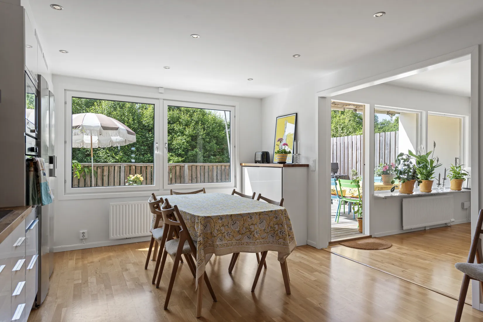 Villa, Radhus, Cypressvägen 52, Enebyberg, Danderyd