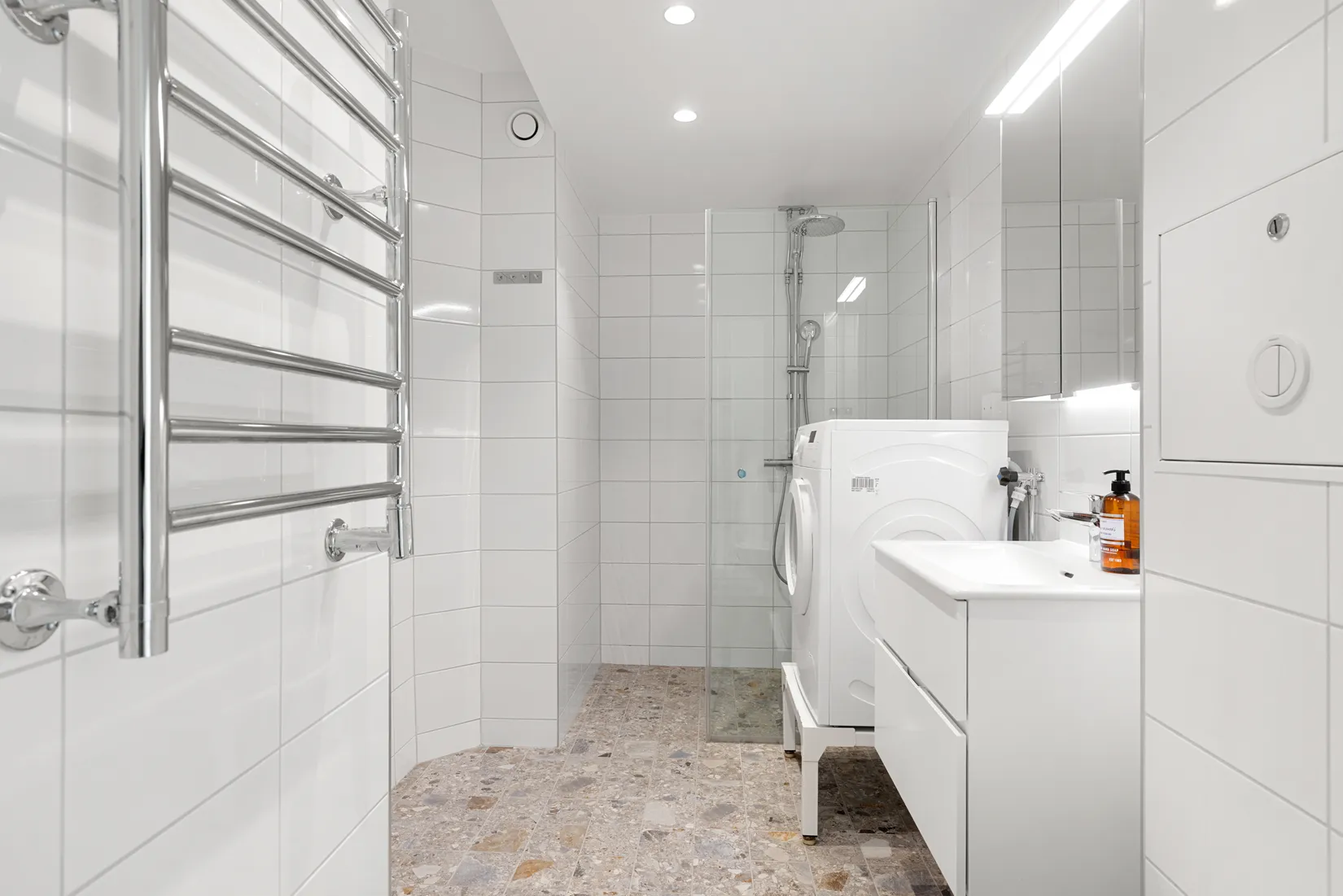 Bostadsrätt, Njupkärrsvägen 44, Tyresö Centrum, Tyresö