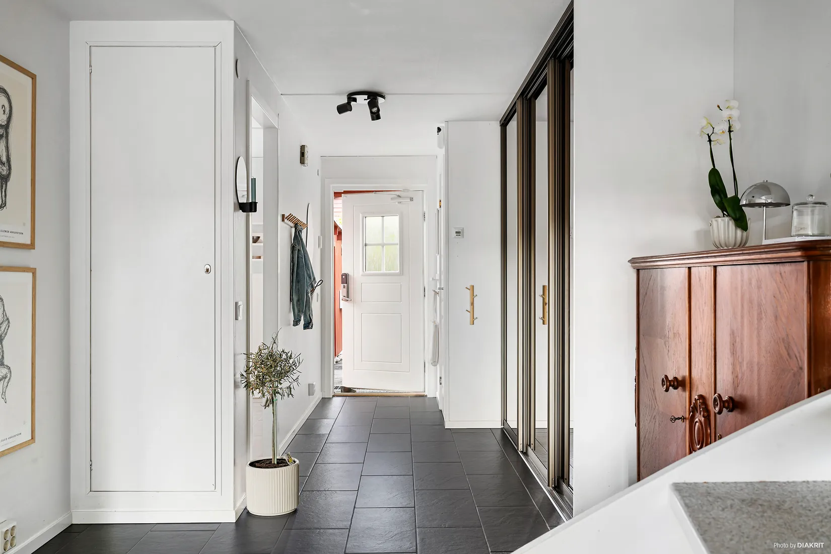 Radhus, Tunavägen 15, Upplands-Bro