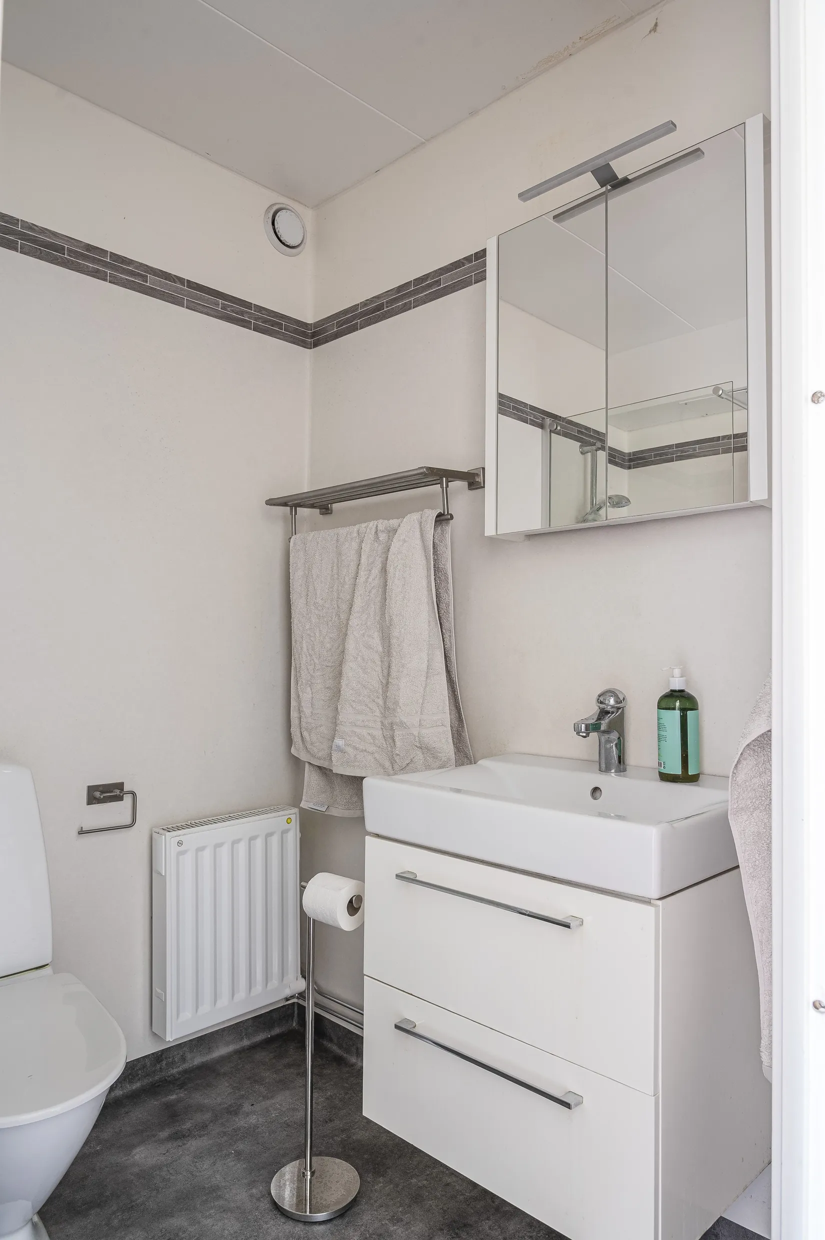 Bostadsrätt, Radhus, Fogdegårdsvägen 21, Varnhem, Skara
