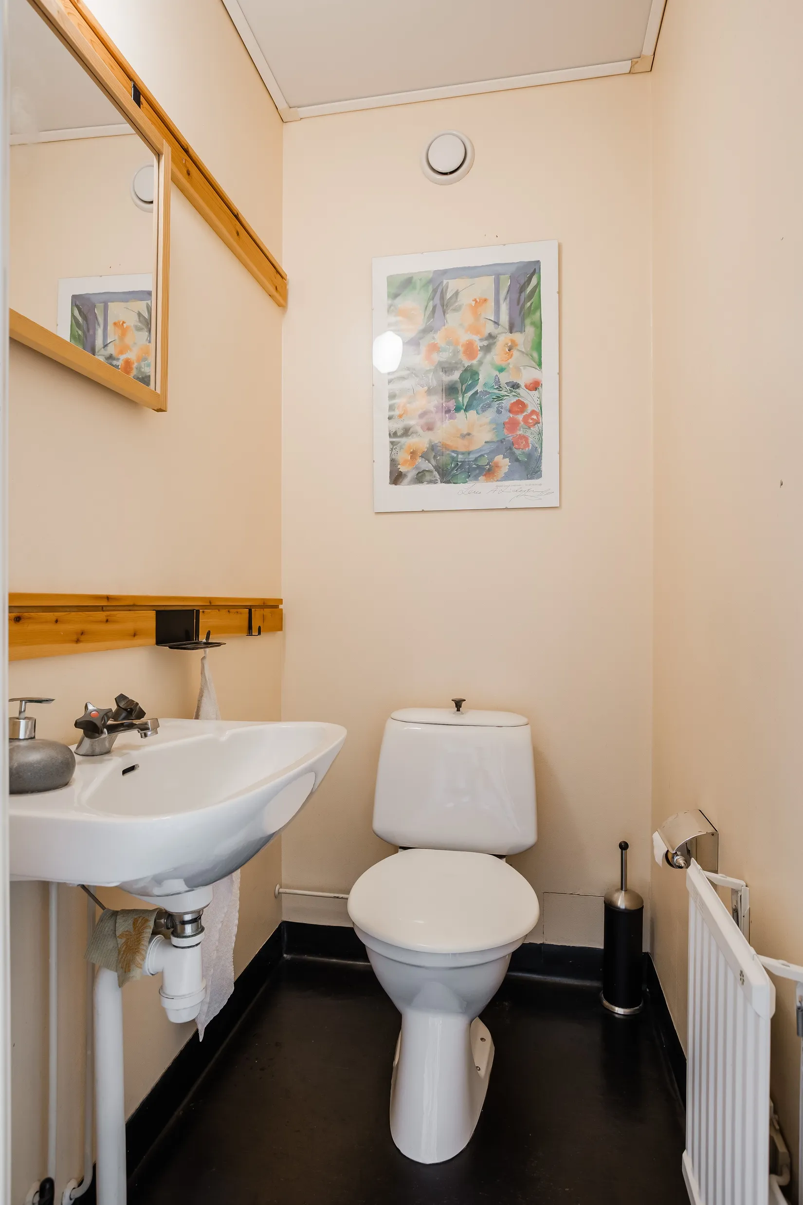 Villa, Radhus, Blåbärsstigen 43, Töreboda