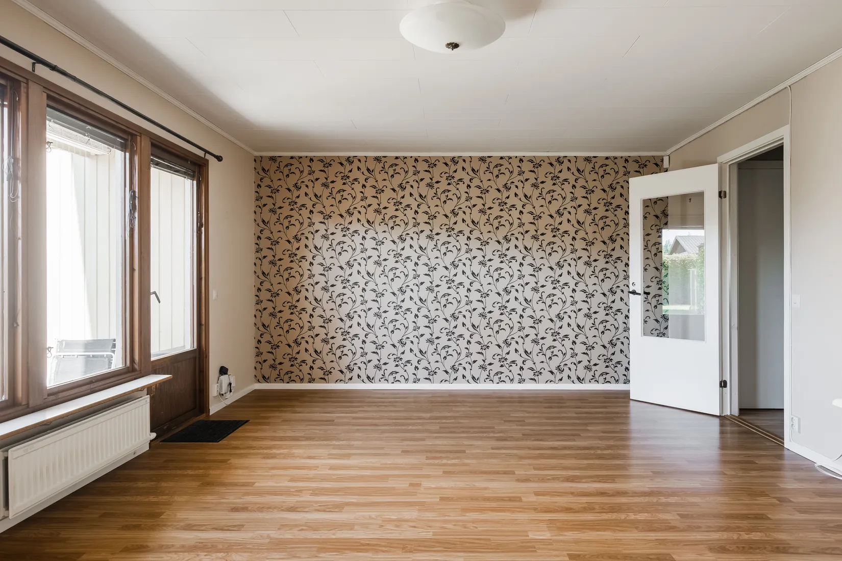 Villa, Radhus, Blåbärsstigen 43, Töreboda