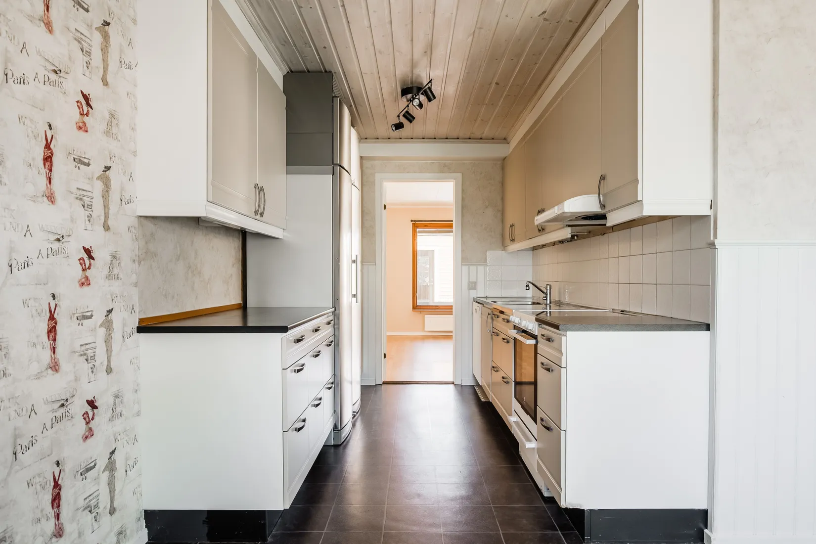 Villa, Radhus, Blåbärsstigen 43, Töreboda