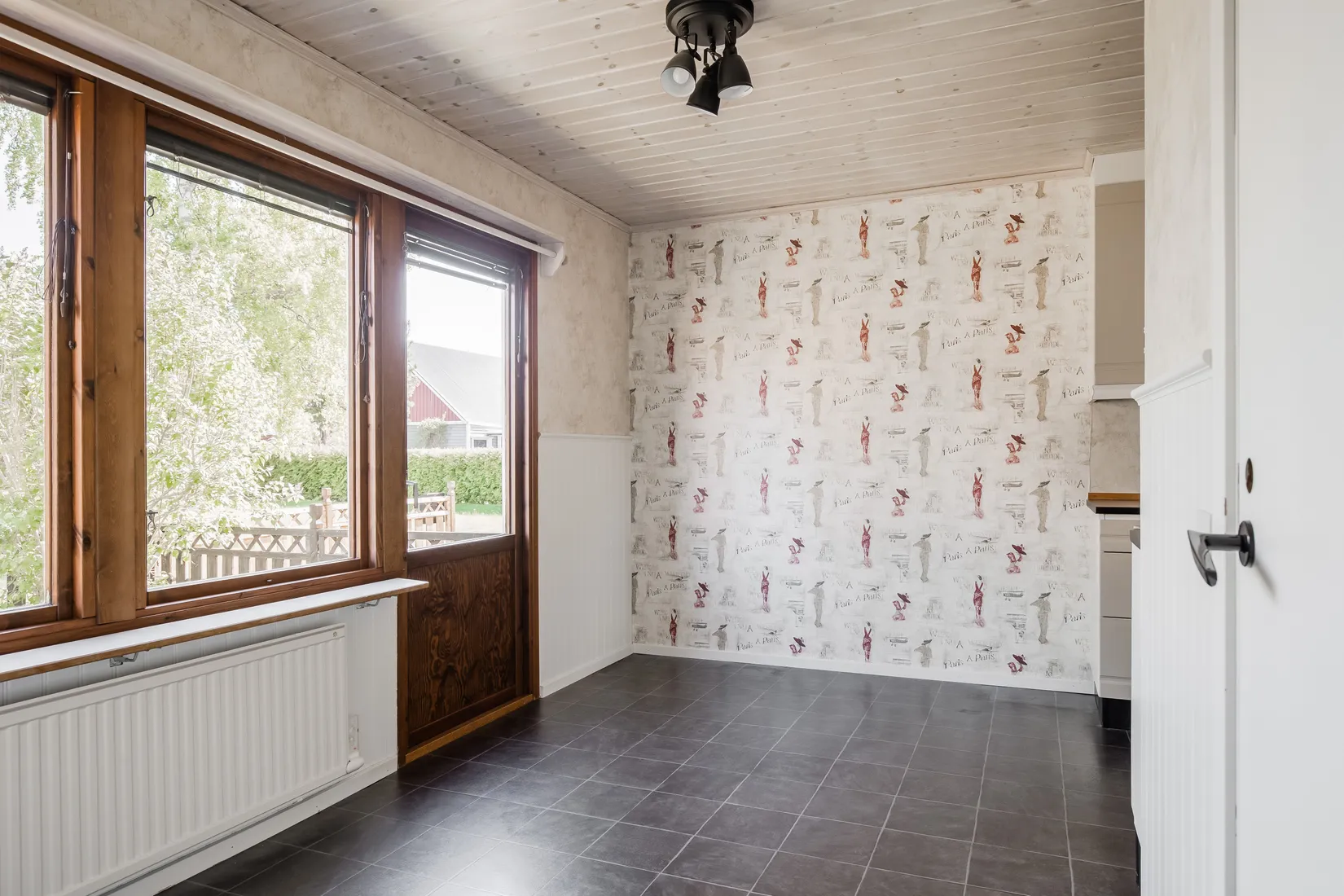 Villa, Radhus, Blåbärsstigen 43, Töreboda