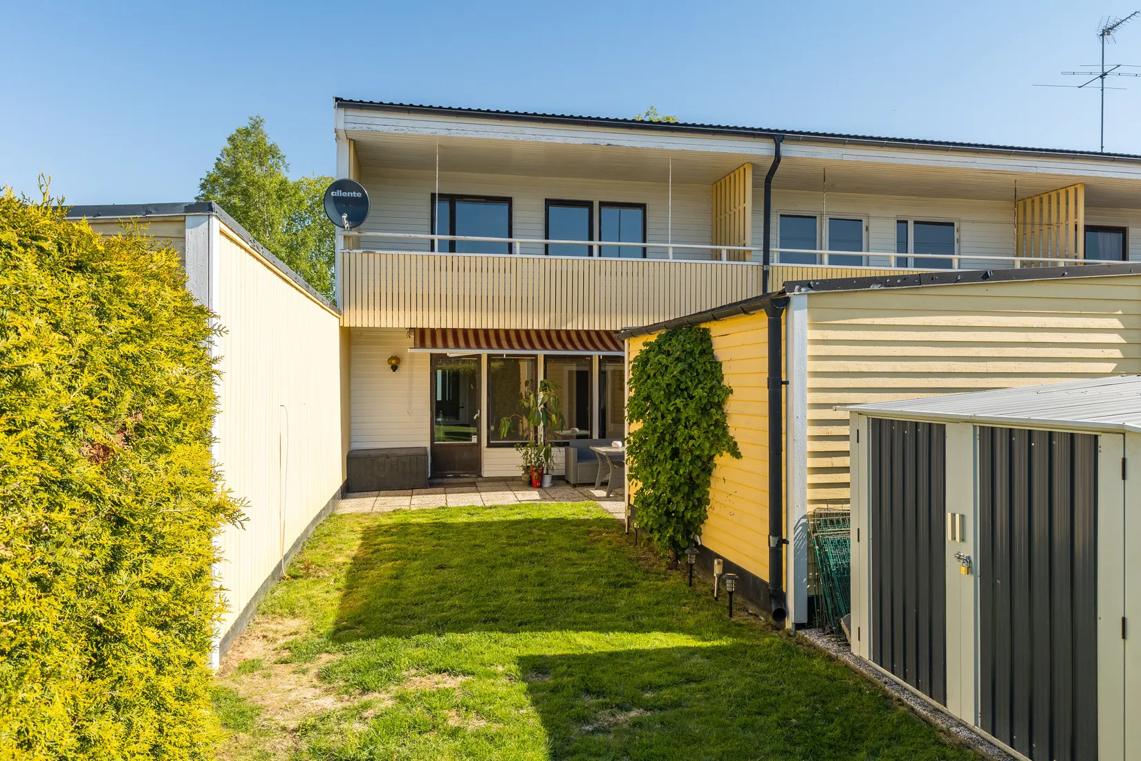 Villa, Radhus, Blåbärsstigen 43, Töreboda