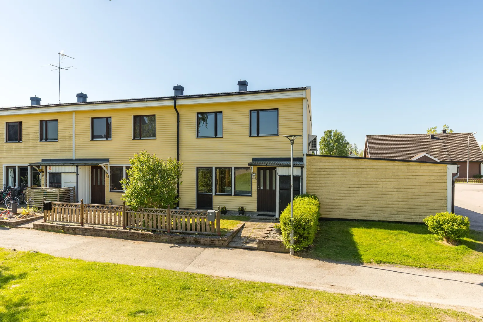 Villa, Radhus, Blåbärsstigen 43, Töreboda