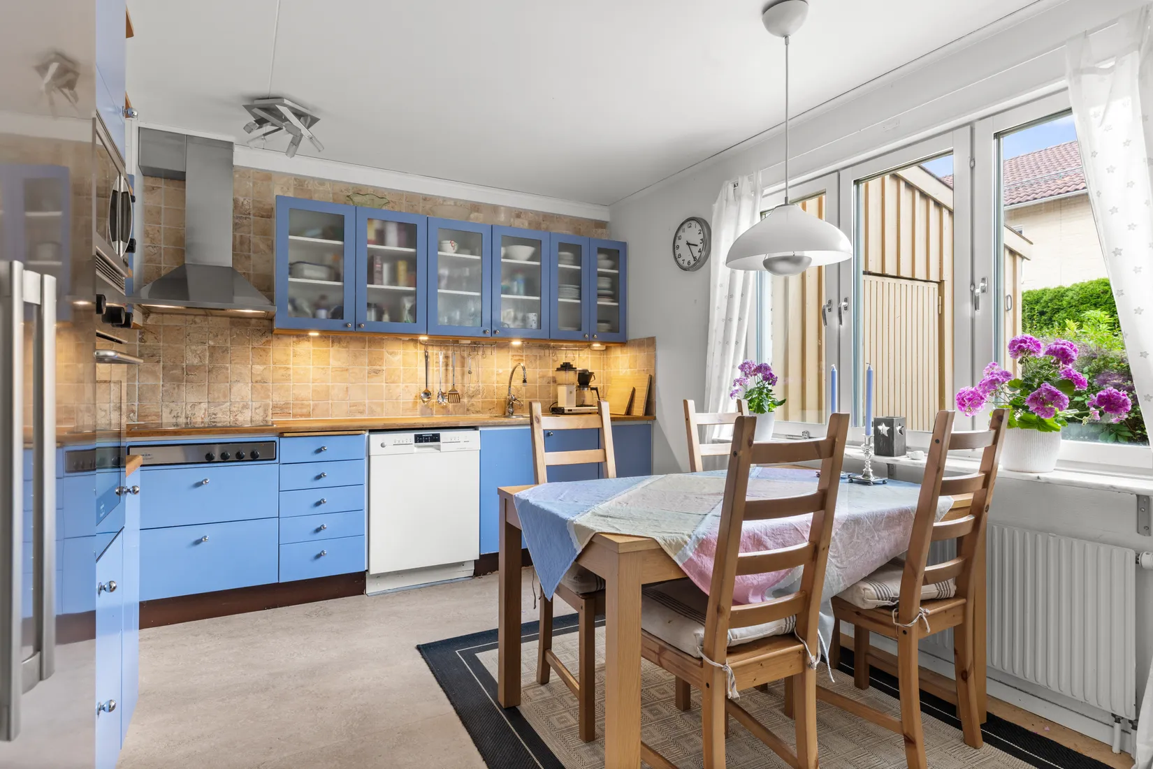 Radhus, Ranunkelgränd 50, Bergfoten/Farmarstigen, Tyresö