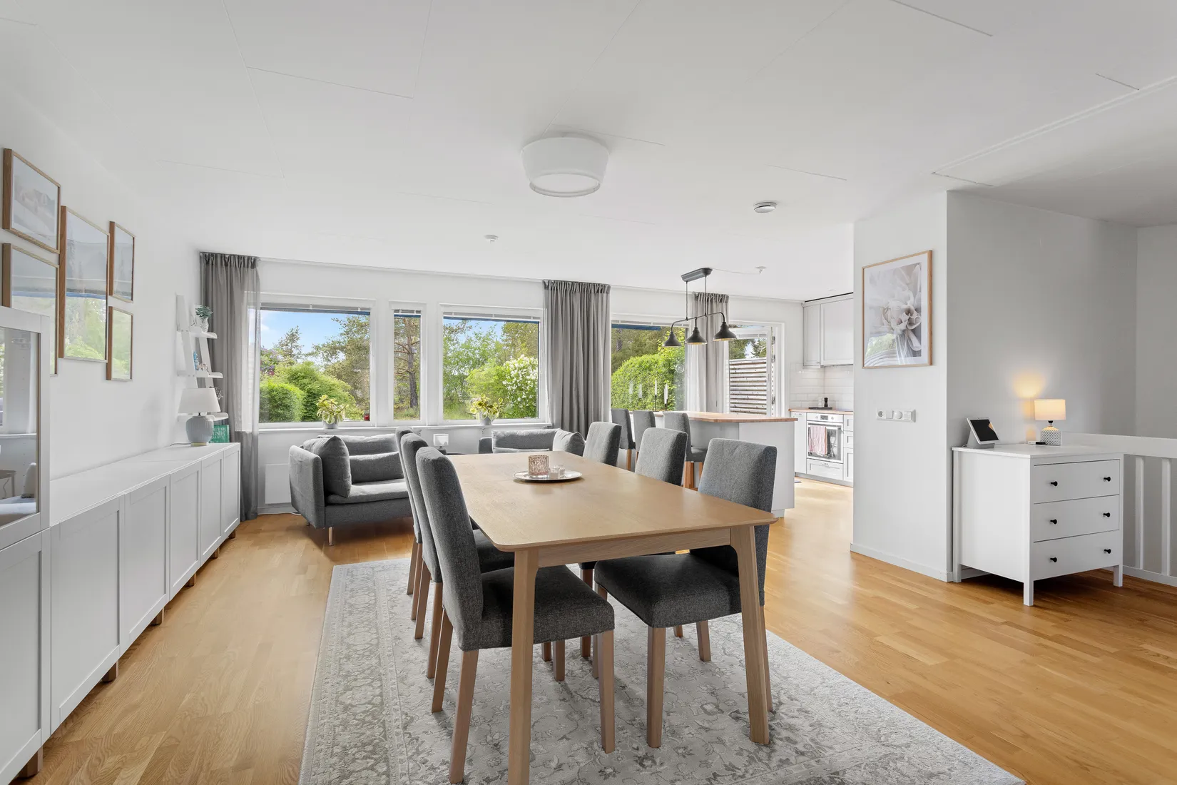 Villa, Radhus, Ananasvägen 40, Viksjö, Järfälla