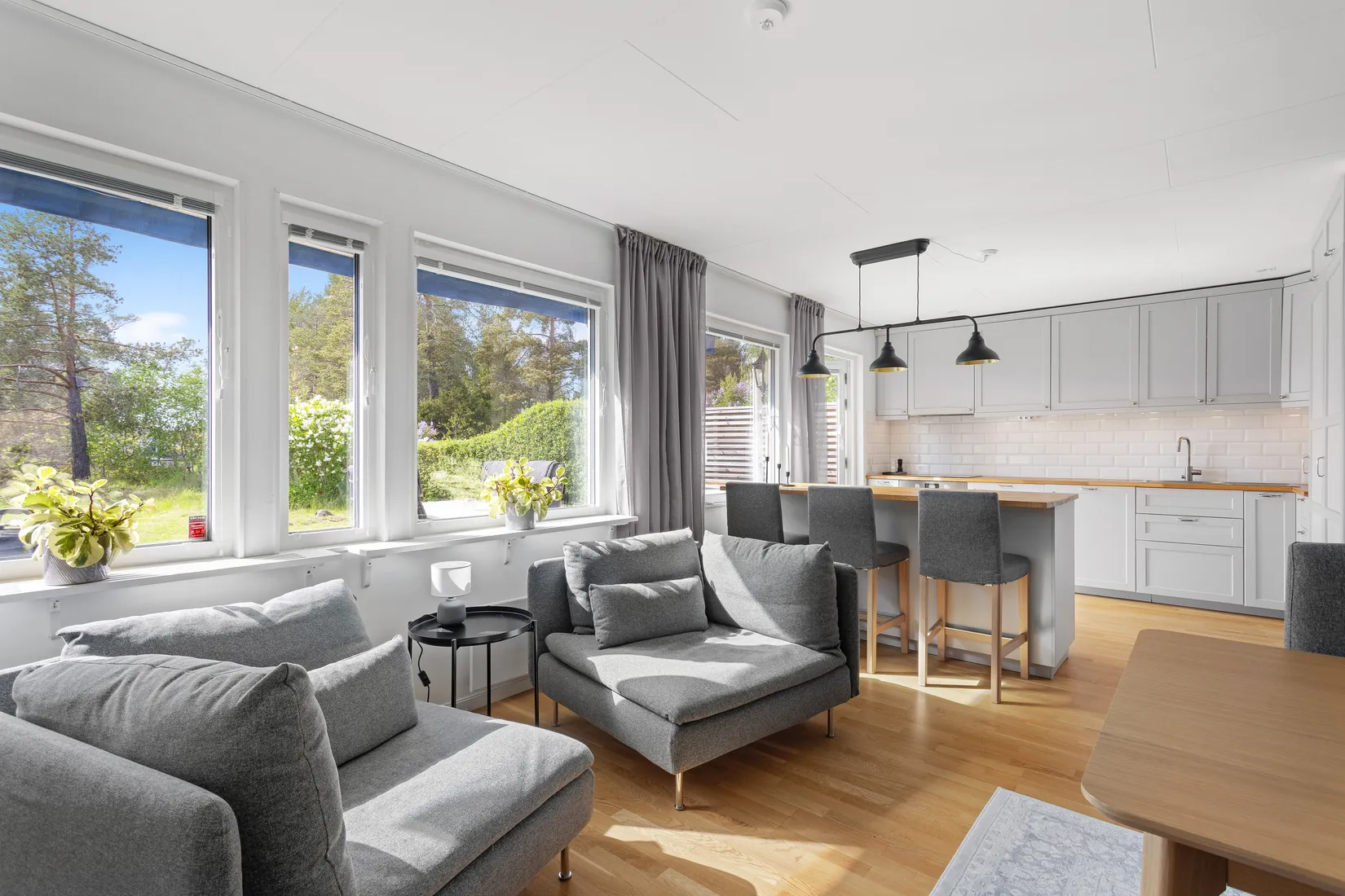 Villa, Radhus, Ananasvägen 40, Viksjö, Järfälla