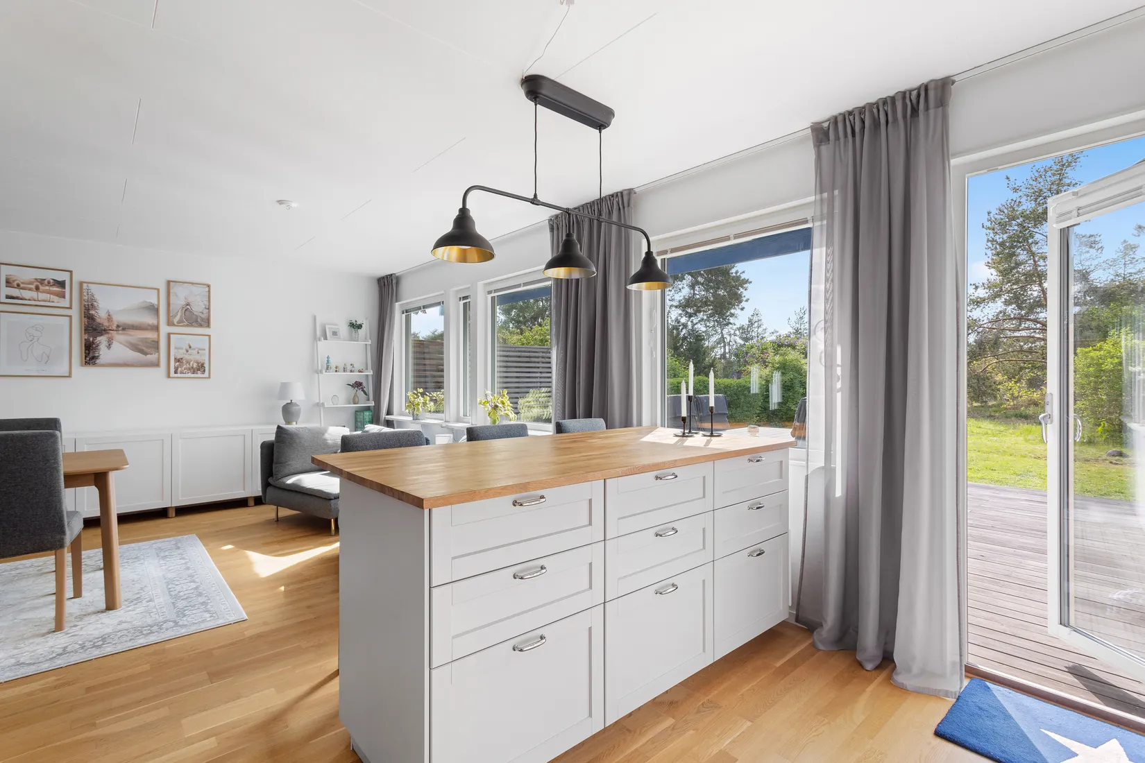 Villa, Radhus, Ananasvägen 40, Viksjö, Järfälla