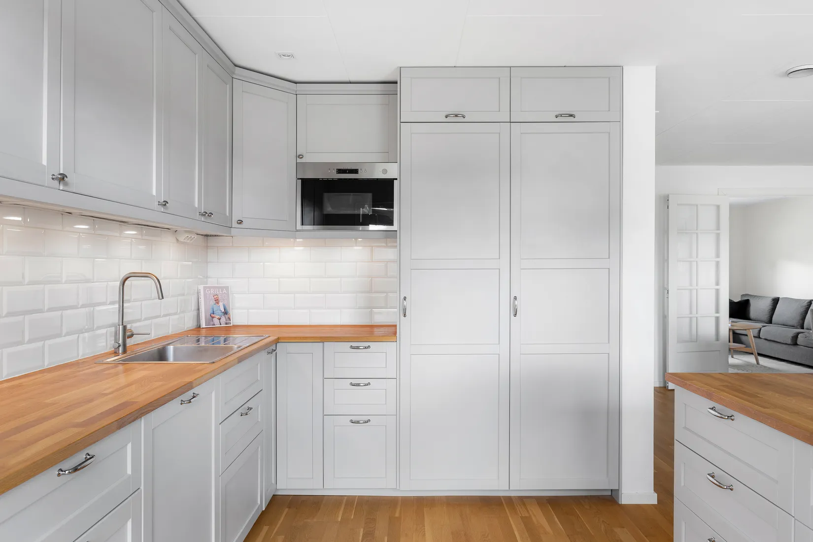 Villa, Radhus, Ananasvägen 40, Viksjö, Järfälla
