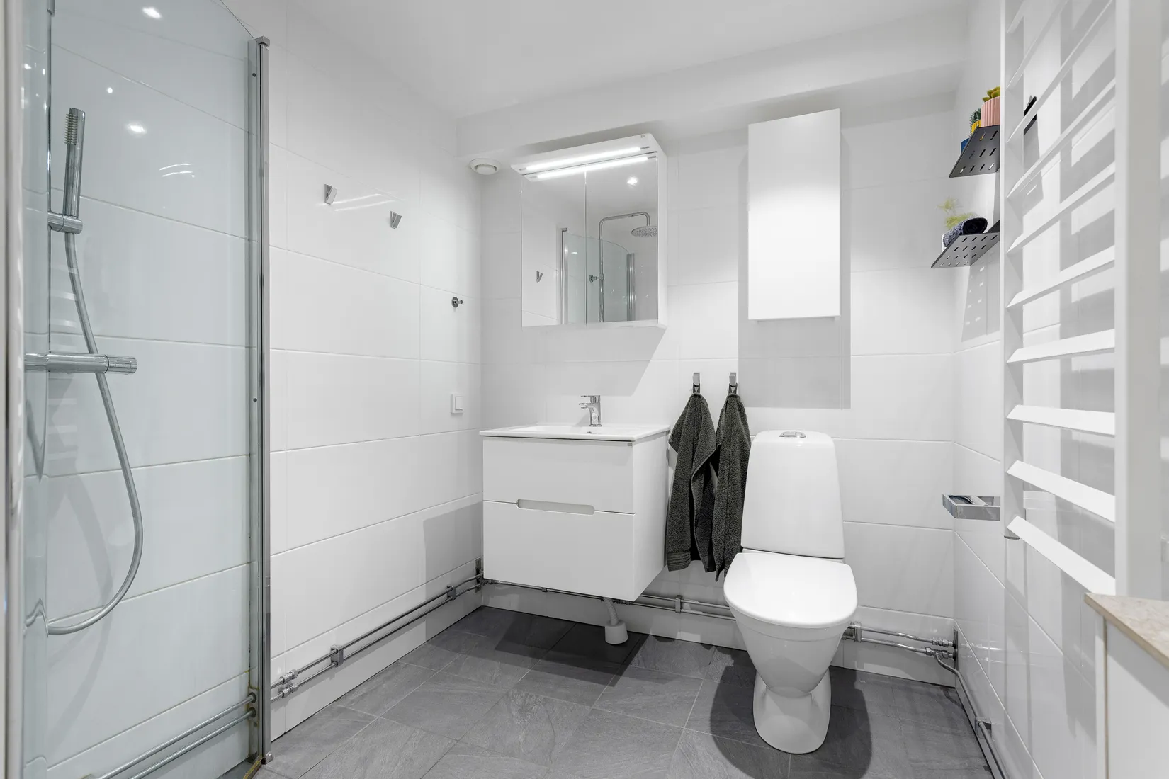 Villa, Radhus, Ananasvägen 40, Viksjö, Järfälla