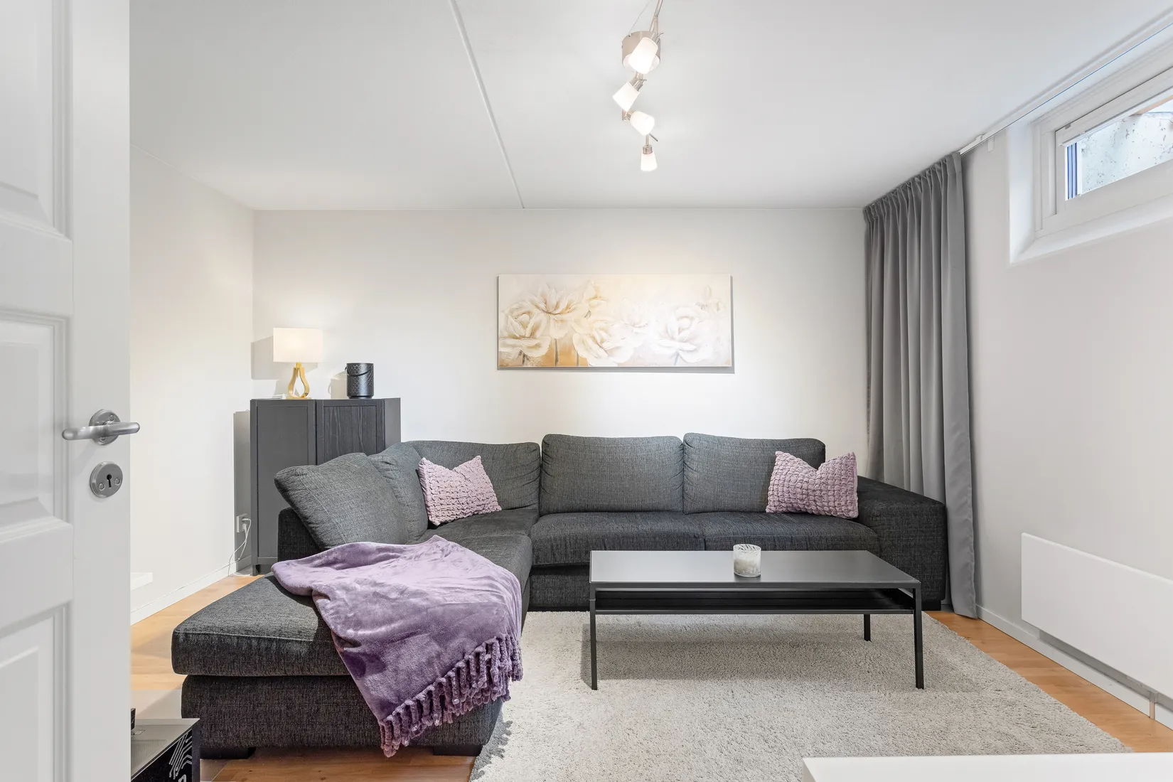 Villa, Radhus, Ananasvägen 40, Viksjö, Järfälla