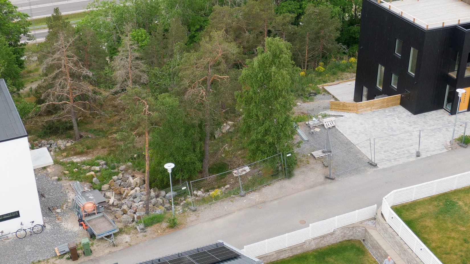 Tomt, Planetbacken 24, Solhöjden/Tumba, Botkyrka