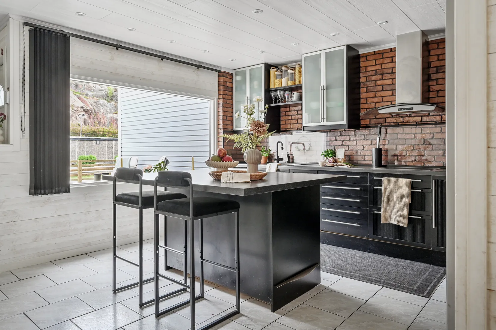 Villa, Radhus, Sundsborgsvägen 67, Odenslunda, Upplands Väsby