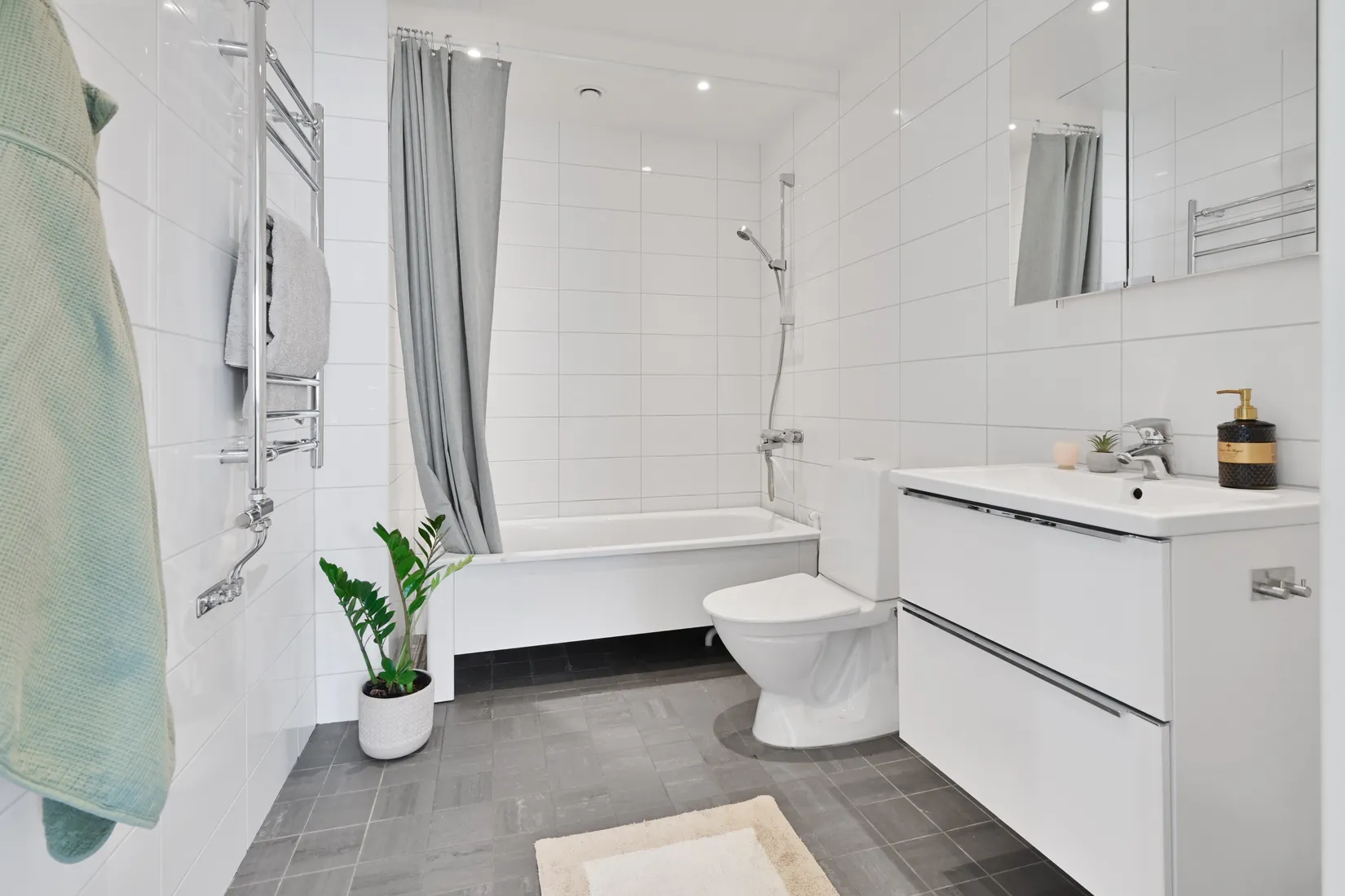Bostadsrätt, Radhus, Fresta norra allé 37, Fresta, Upplands Väsby
