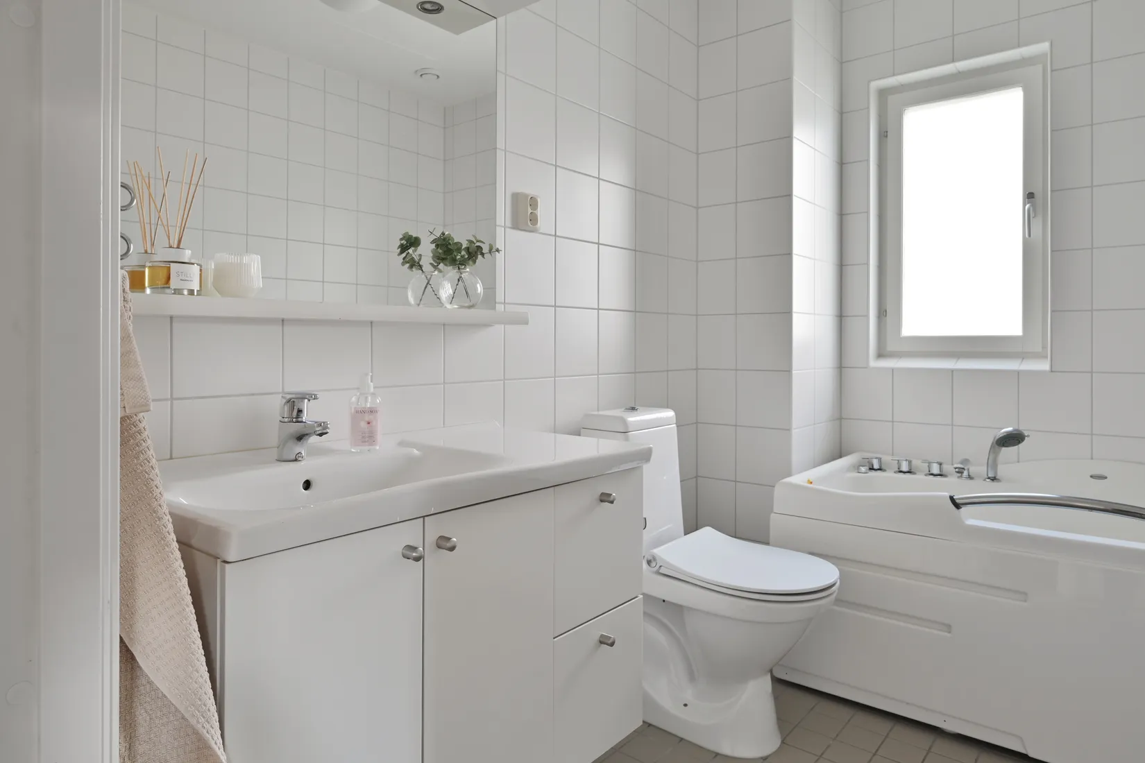 Villa, Adlerfelts gata 16, Sanda Ängar, Upplands Väsby