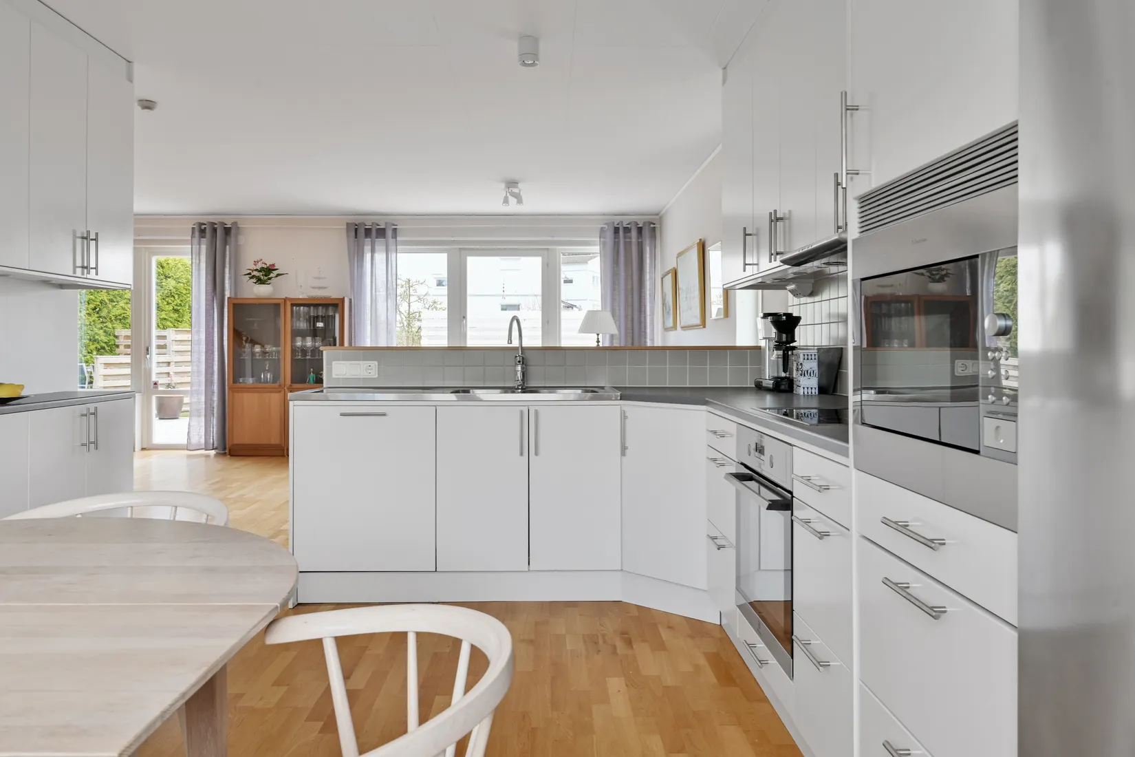Villa, Adlerfelts gata 16, Sanda Ängar, Upplands Väsby