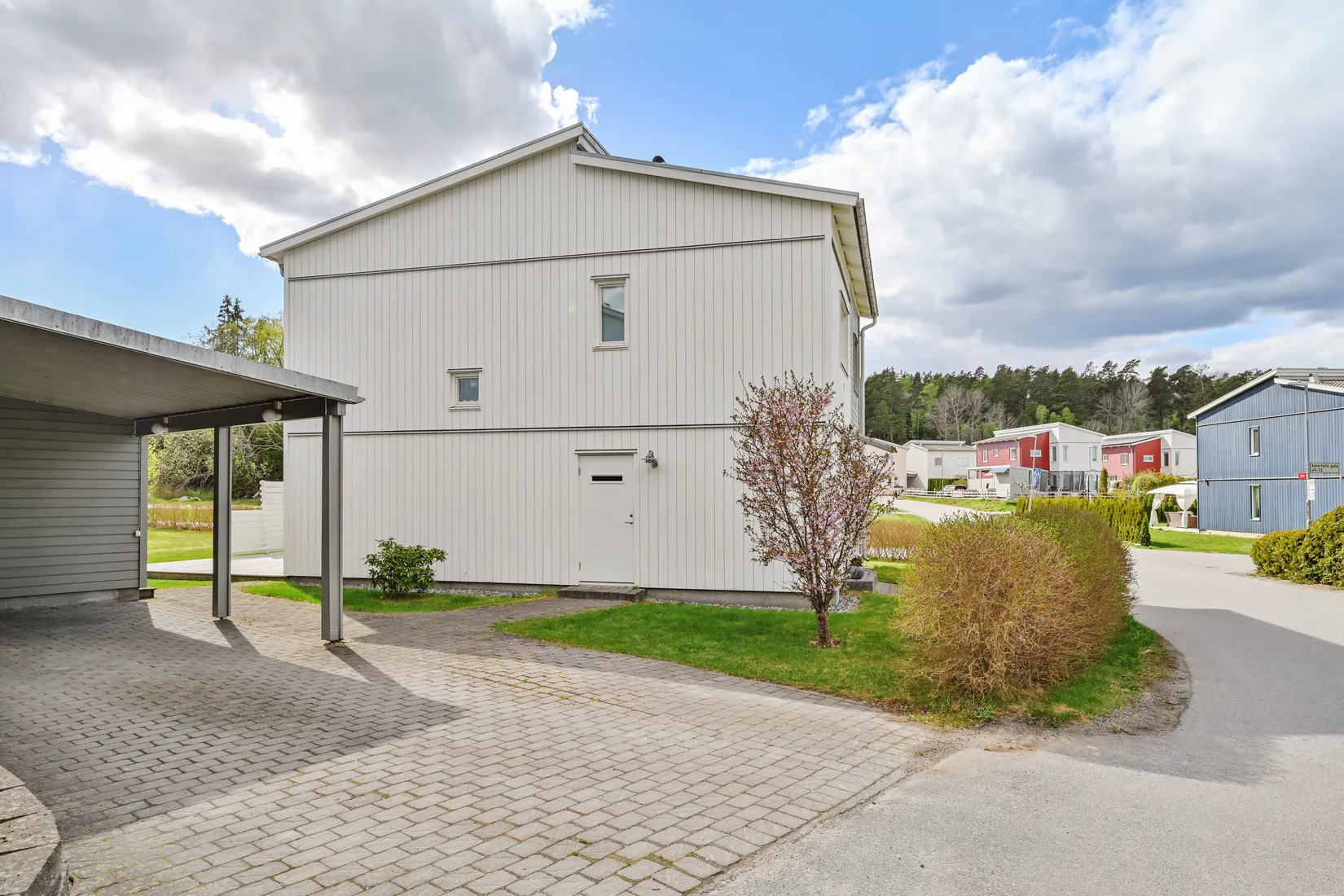 Villa, Adlerfelts gata 16, Sanda Ängar, Upplands Väsby