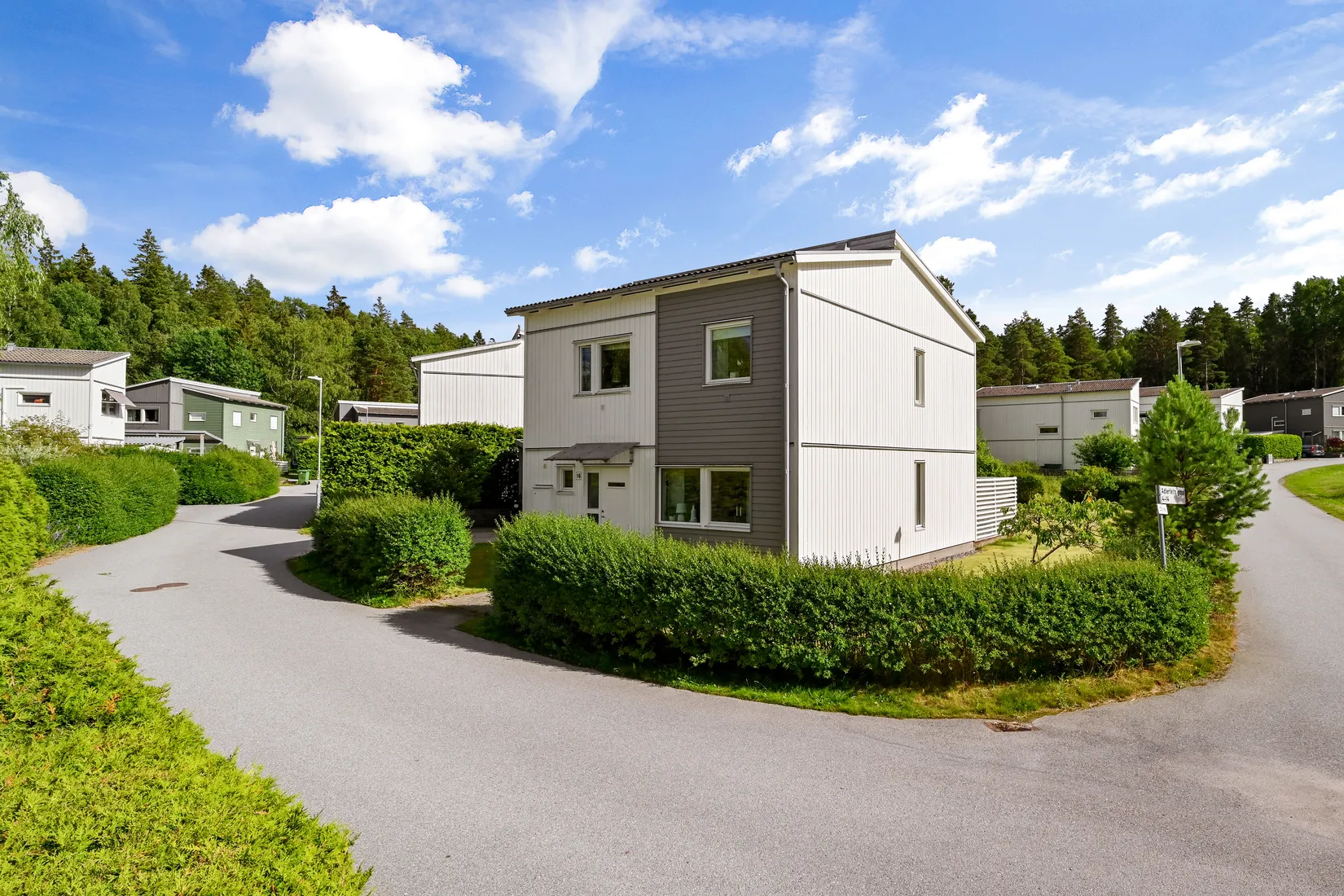 Villa, Adlerfelts gata 16, Sanda Ängar, Upplands Väsby