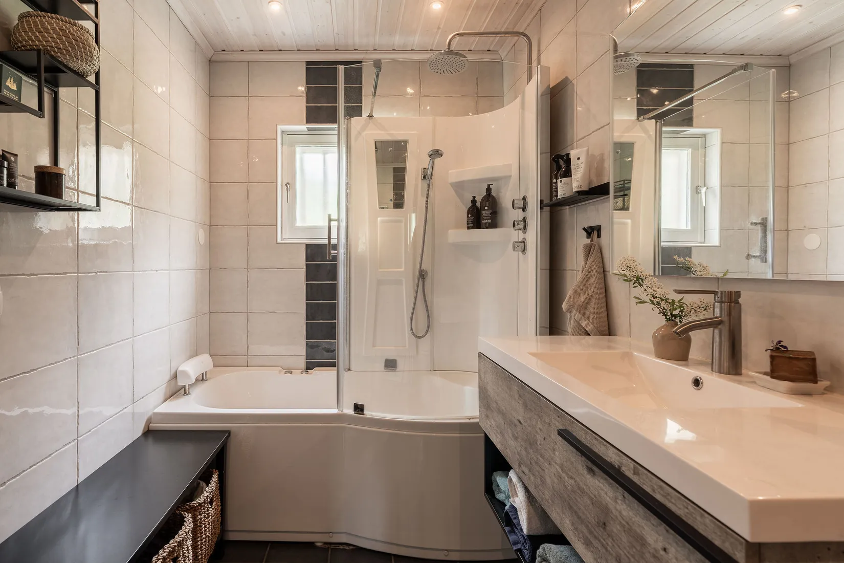 Villa, Radhus, Räntmästarvägen 11B, Frösön, Östersund