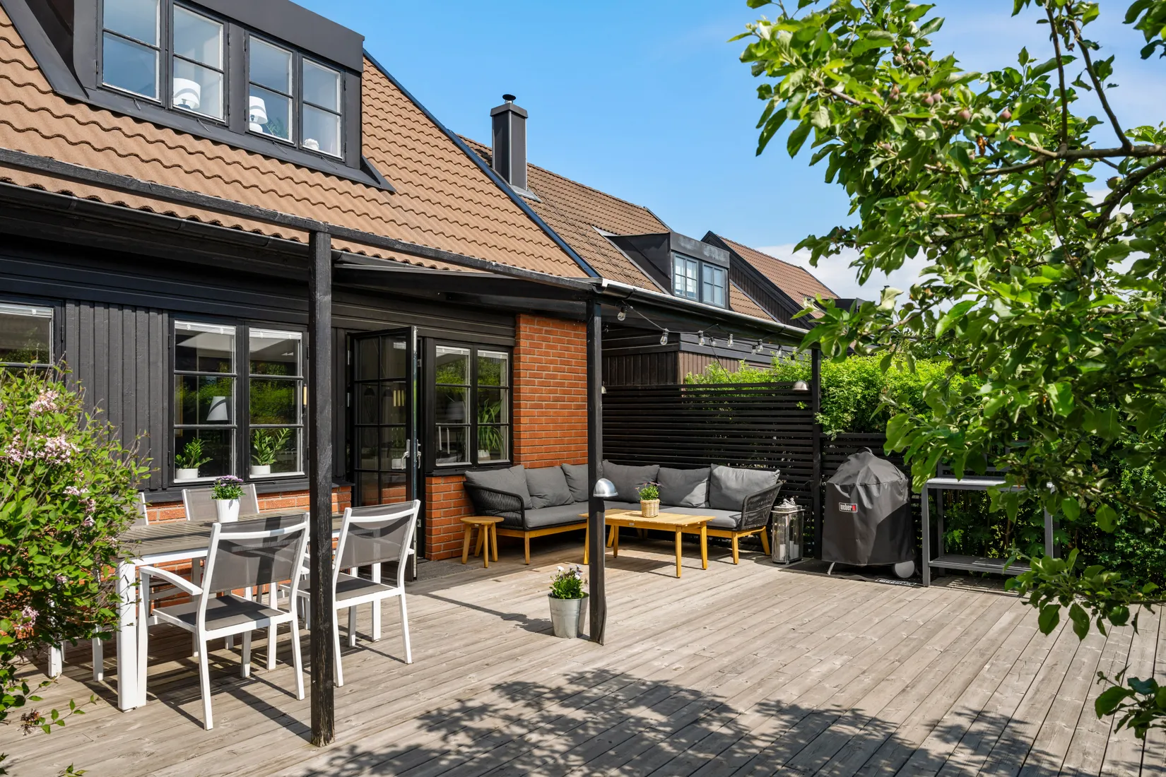 Villa, Radhus, Gyllenstiernas väg 71, Näsbypark, Täby