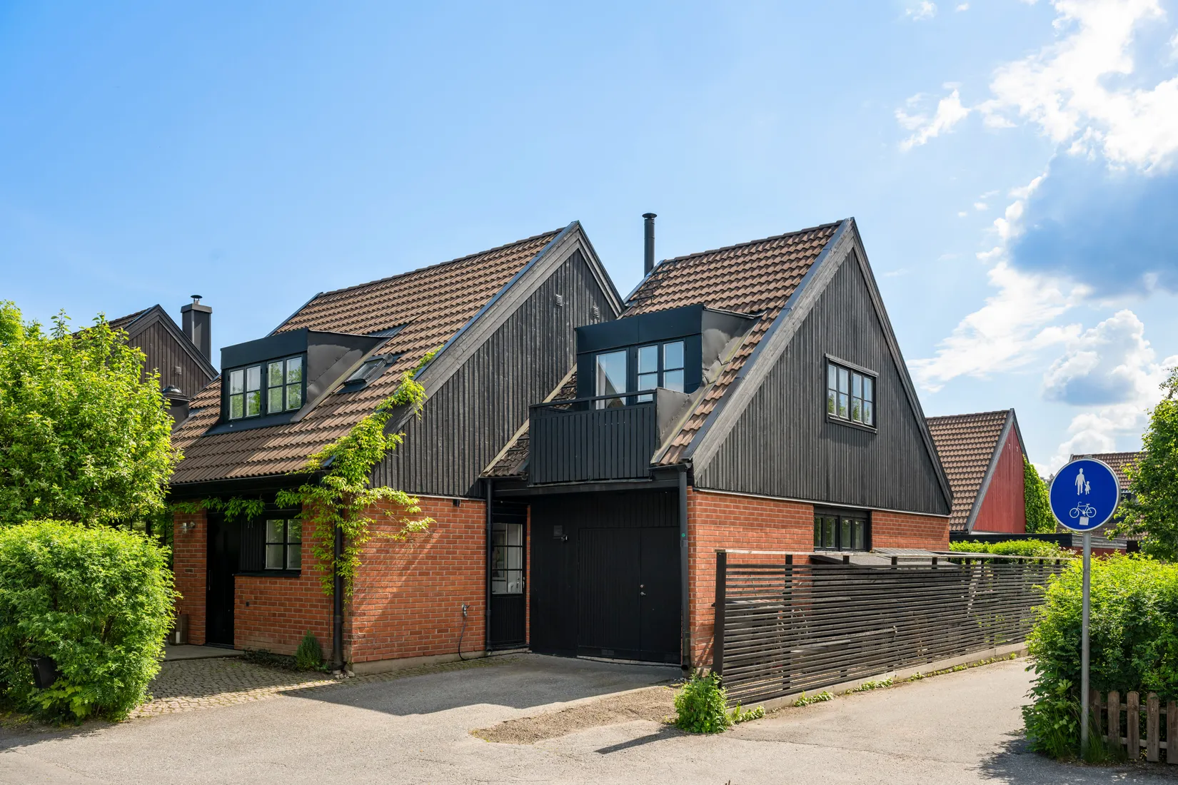 Villa, Radhus, Gyllenstiernas väg 71, Näsbypark, Täby