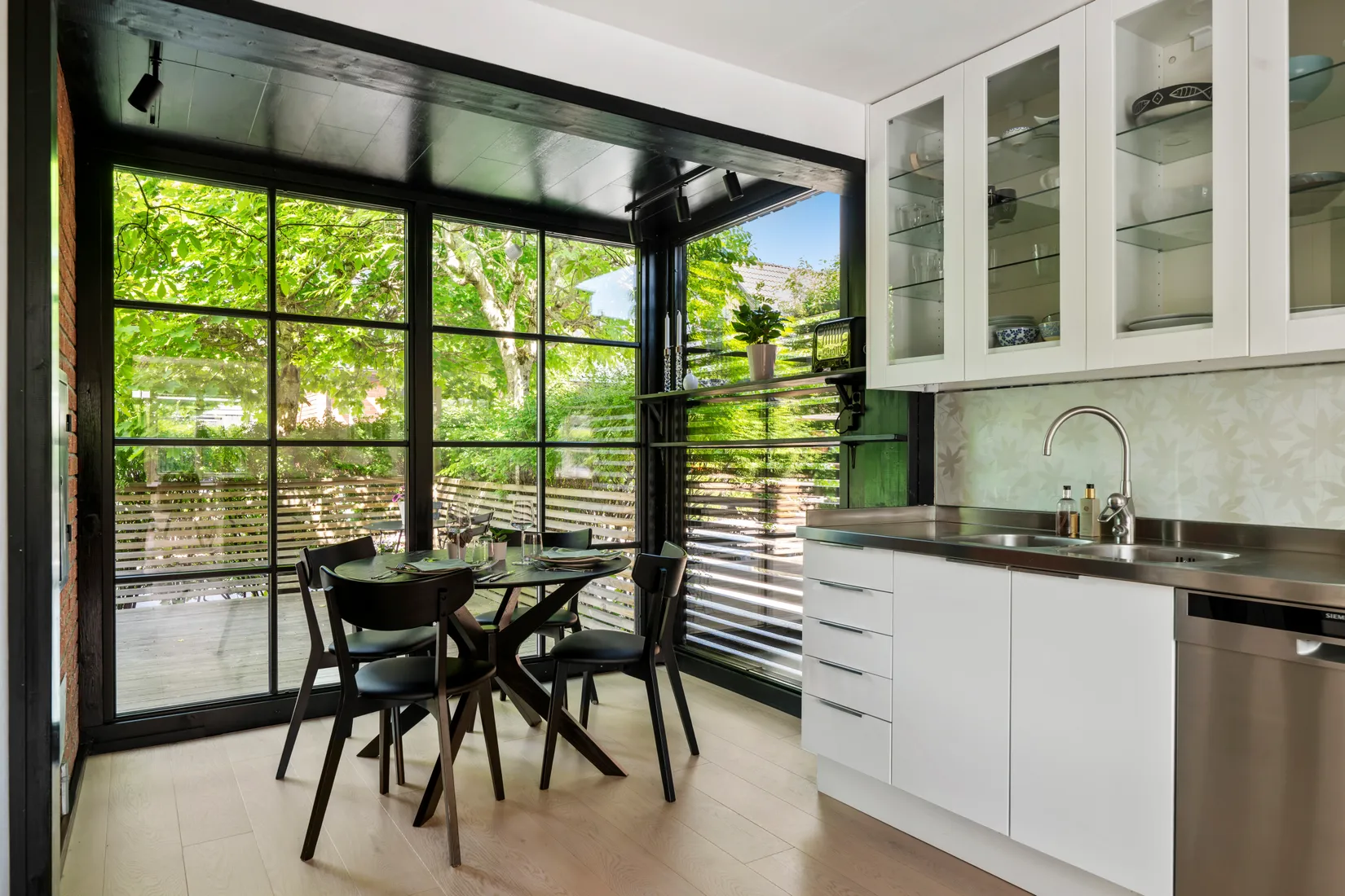 Villa, Radhus, Gyllenstiernas väg 71, Näsbypark, Täby