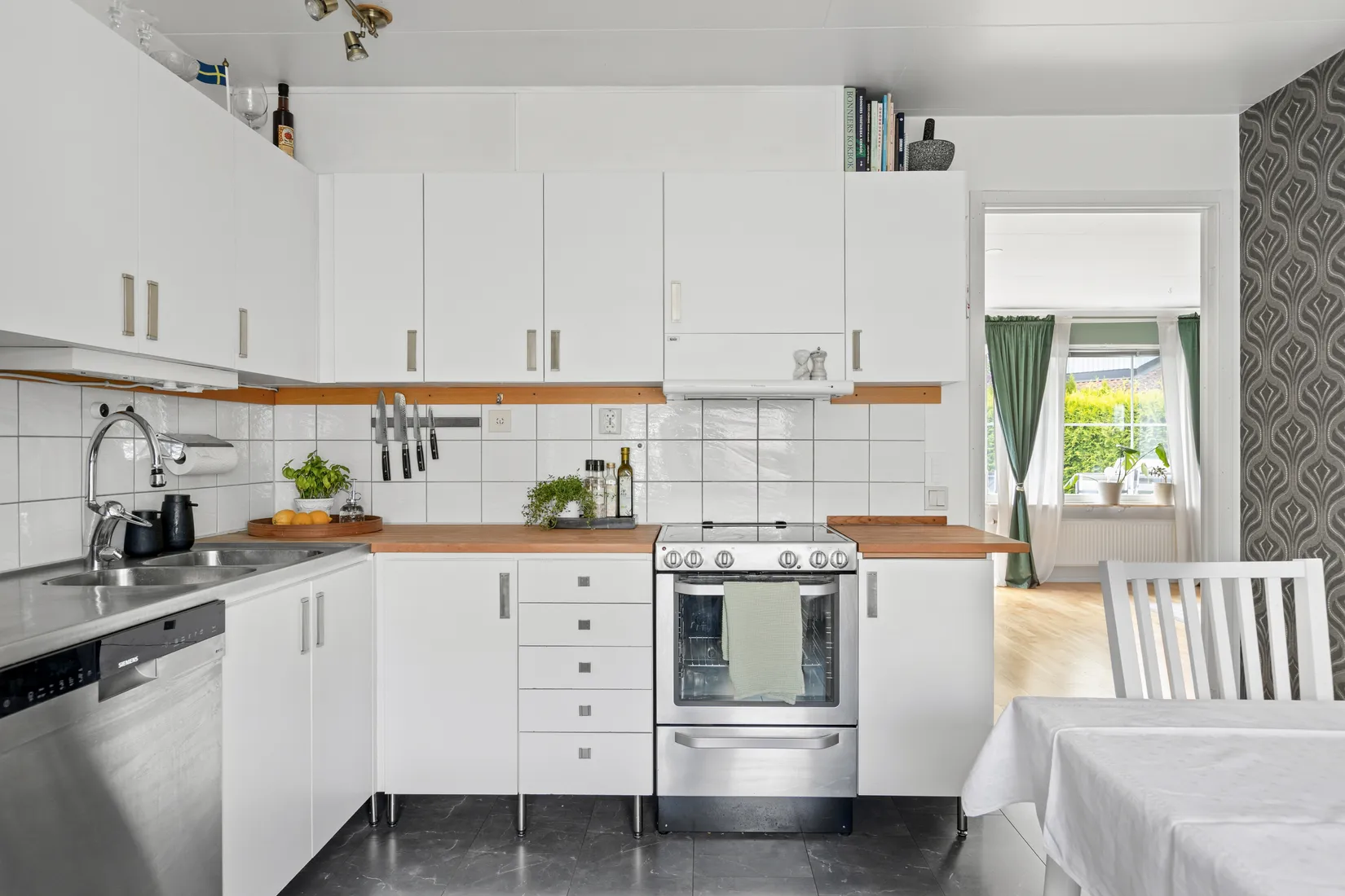 Bostadsrätt, Radhus, Tomtbacksvägen 14, Brunna, Ekerö