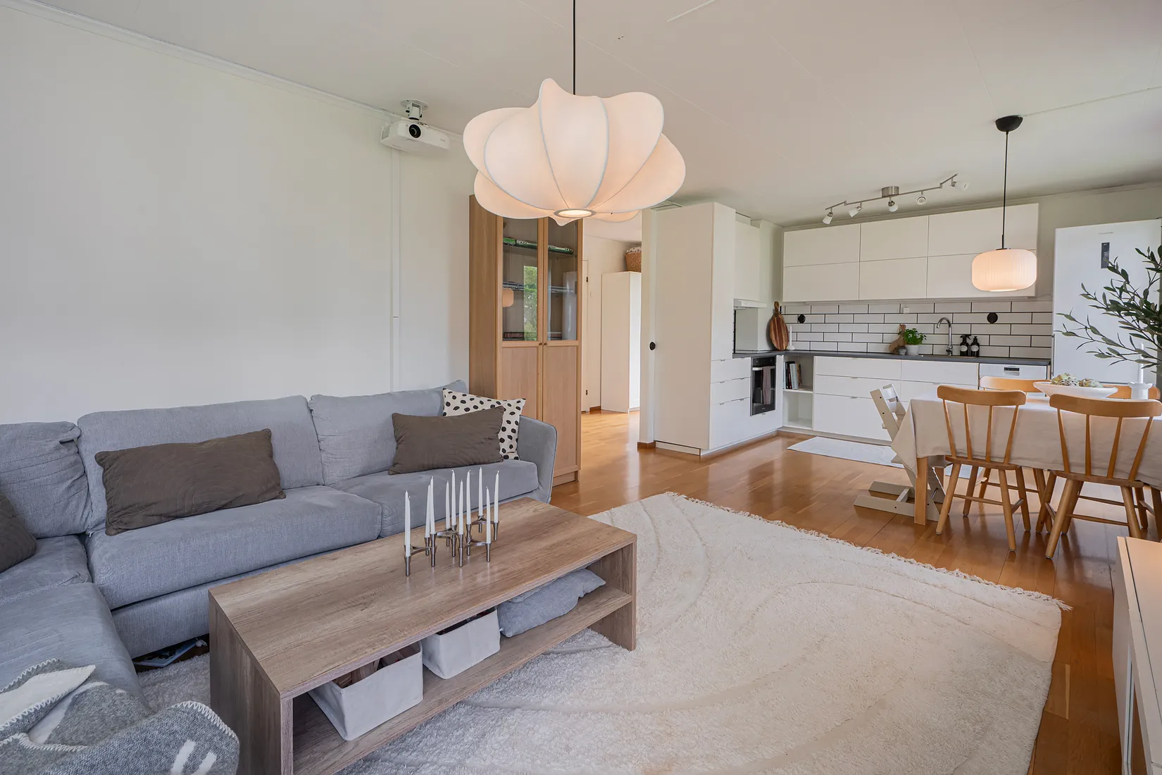 Bostadsrätt, Groths väg 43, Huddinge - sjönära intill Trehörningen, Huddinge